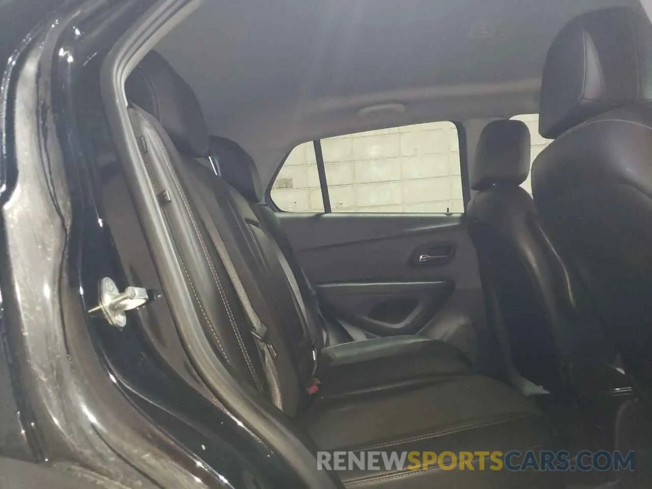 11 Photograph of a damaged car 3GNCJLSB2KL370907 CHEVROLET TRAX 2019