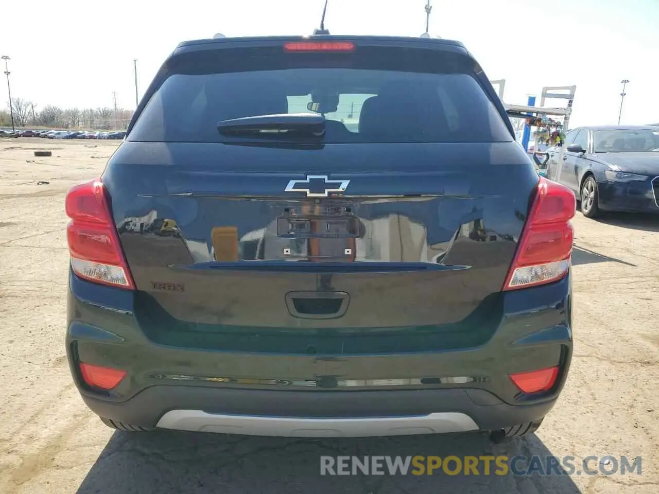 6 Photograph of a damaged car 3GNCJLSB2KL377355 CHEVROLET TRAX 2019