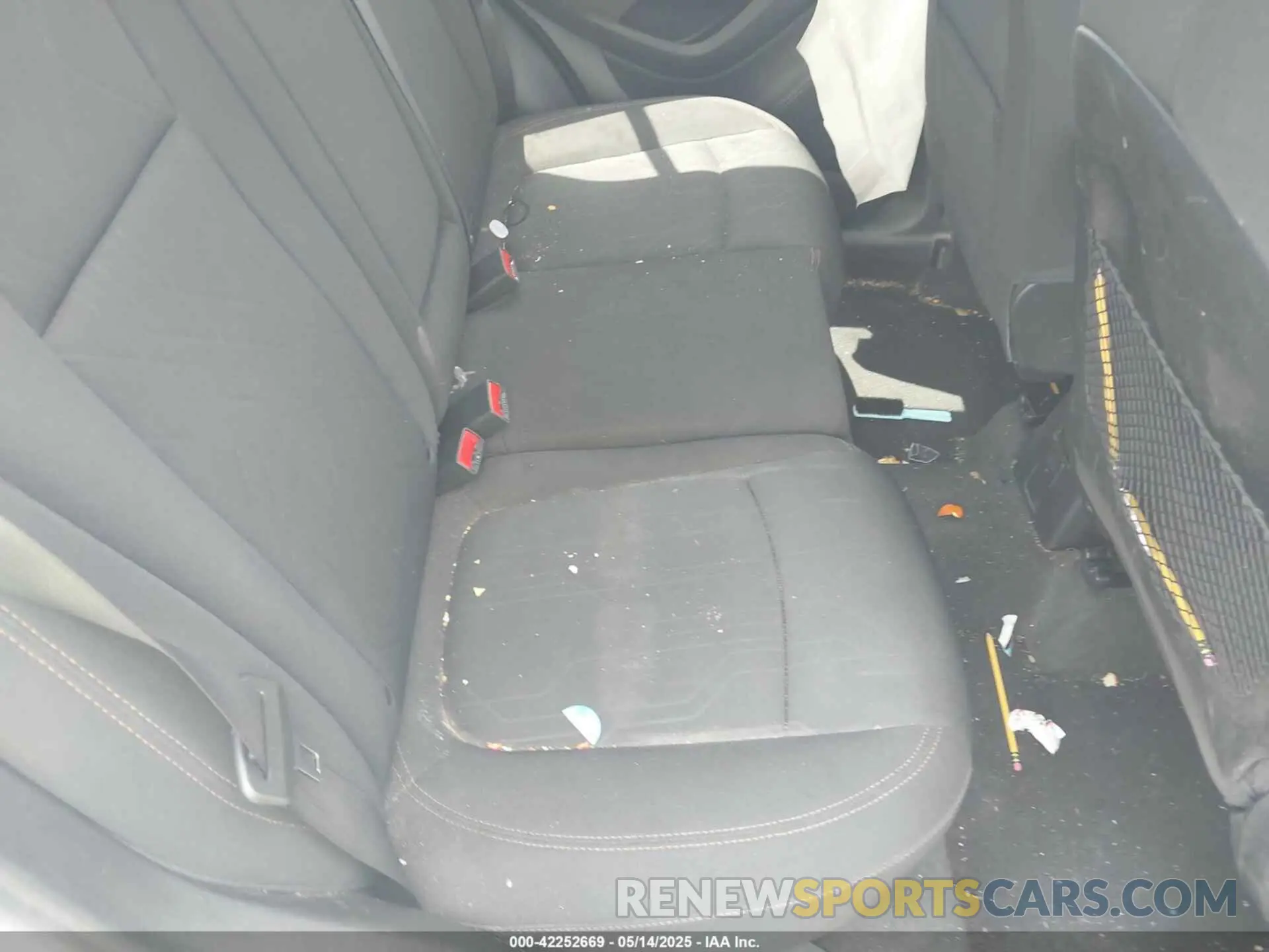 8 Photograph of a damaged car 3GNCJLSB3KL309534 CHEVROLET TRAX 2019