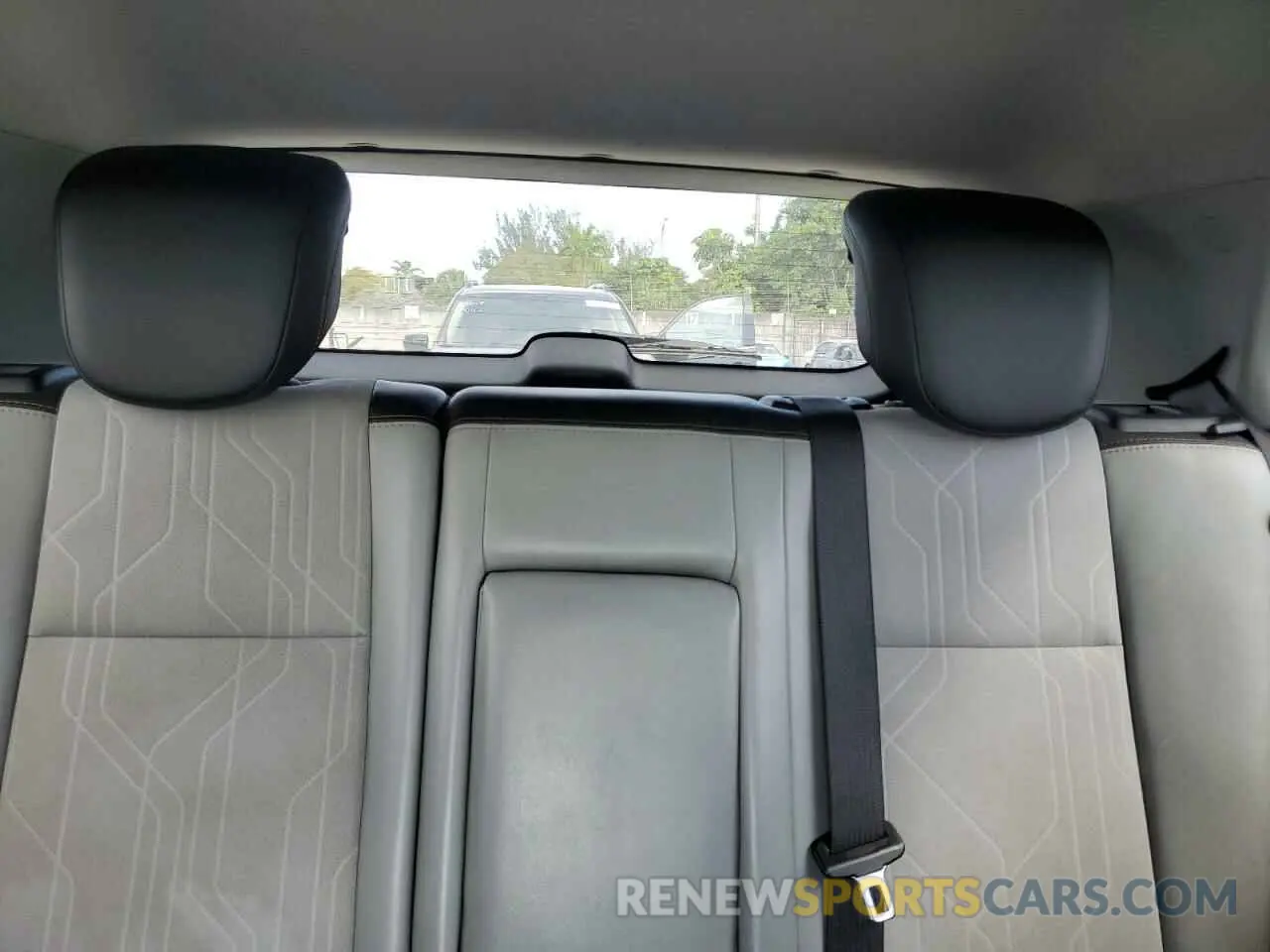 10 Photograph of a damaged car 3GNCJLSB3KL326303 CHEVROLET TRAX 2019
