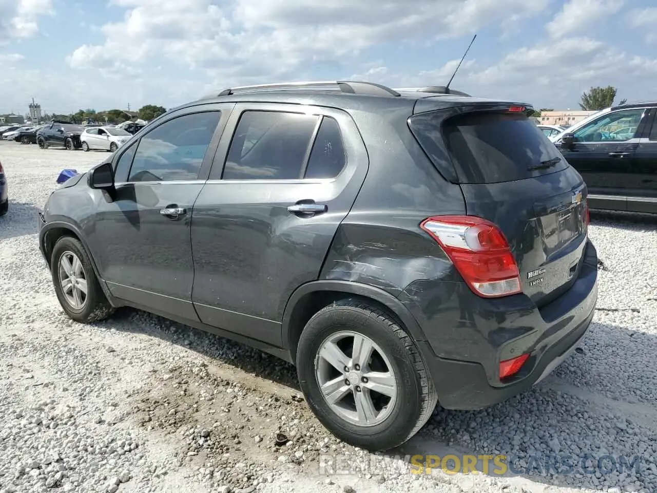 2 Photograph of a damaged car 3GNCJLSB3KL326303 CHEVROLET TRAX 2019