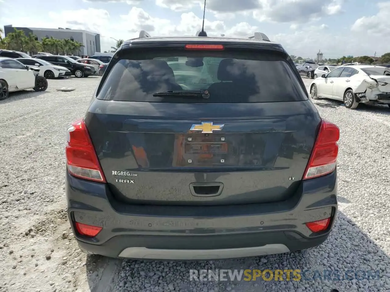 6 Photograph of a damaged car 3GNCJLSB3KL326303 CHEVROLET TRAX 2019