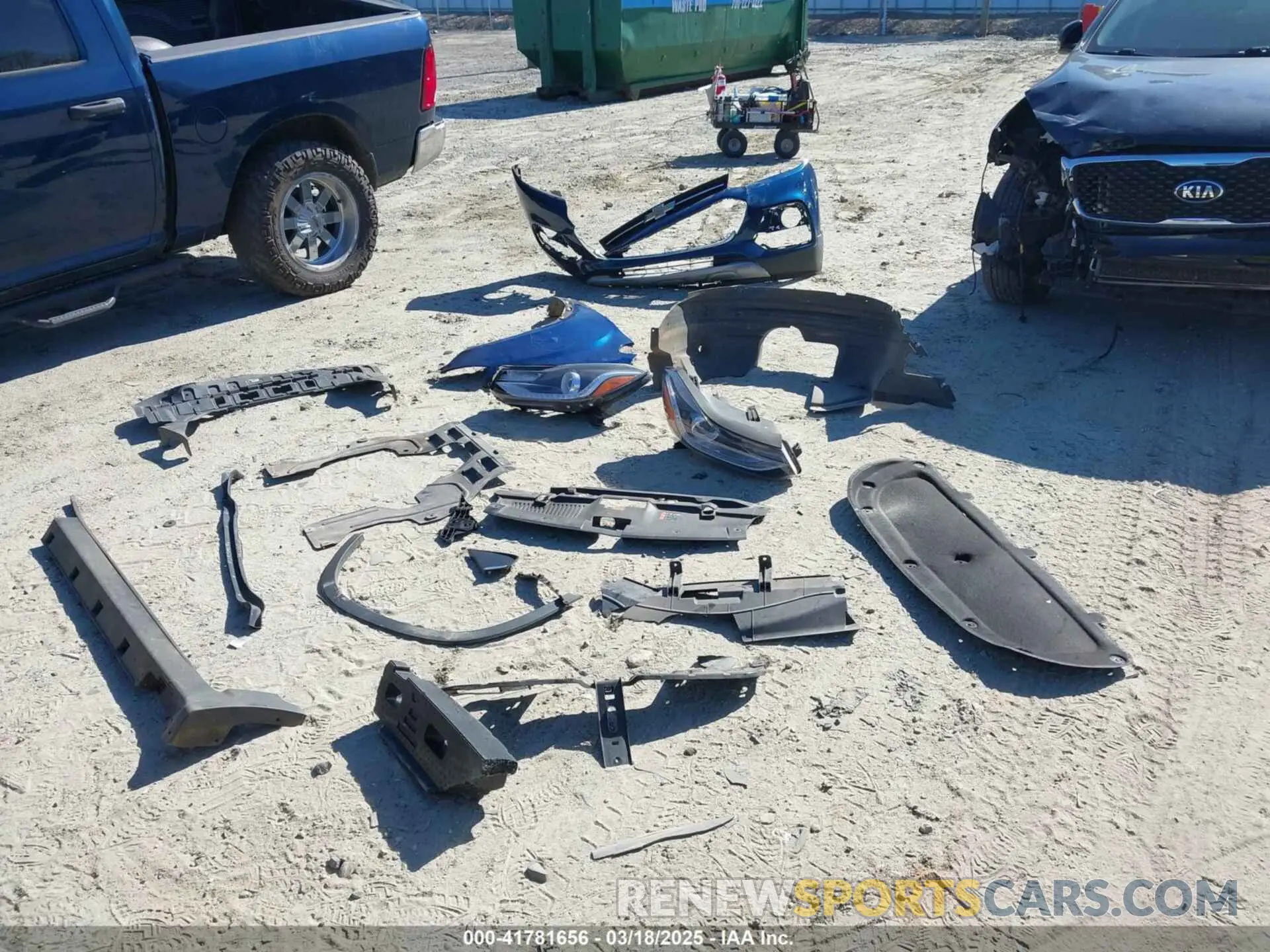 12 Photograph of a damaged car 3GNCJLSB3KL347698 CHEVROLET TRAX 2019