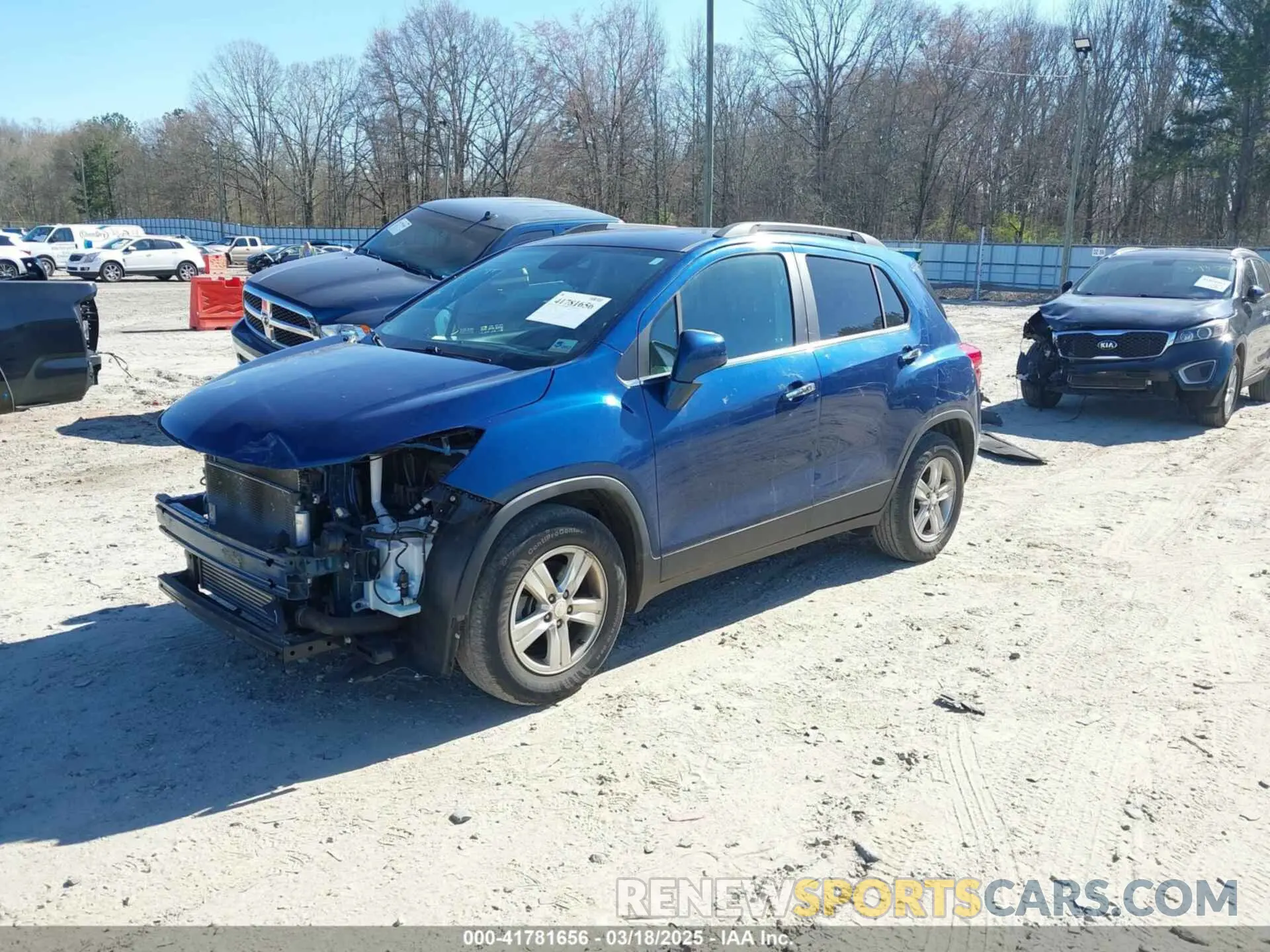 2 Photograph of a damaged car 3GNCJLSB3KL347698 CHEVROLET TRAX 2019