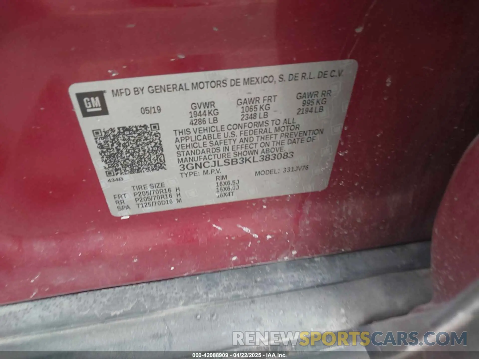 9 Photograph of a damaged car 3GNCJLSB3KL383083 CHEVROLET TRAX 2019