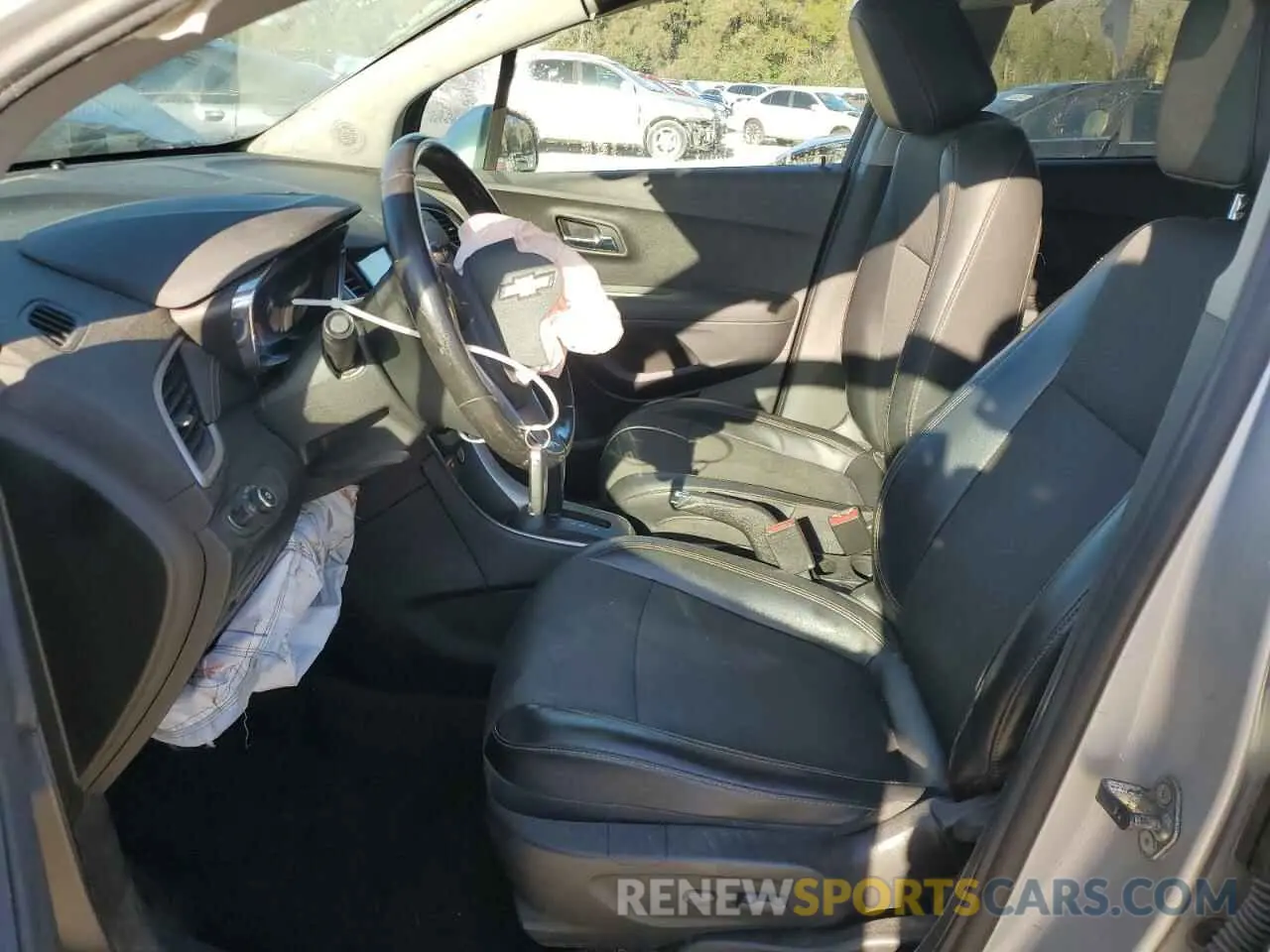 7 Photograph of a damaged car 3GNCJLSB3KL392463 CHEVROLET TRAX 2019