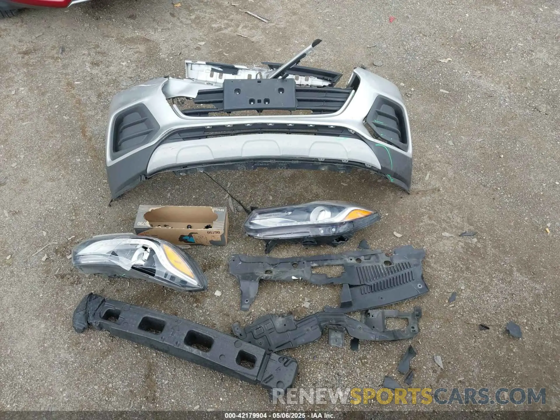 12 Photograph of a damaged car 3GNCJLSB4KL256651 CHEVROLET TRAX 2019