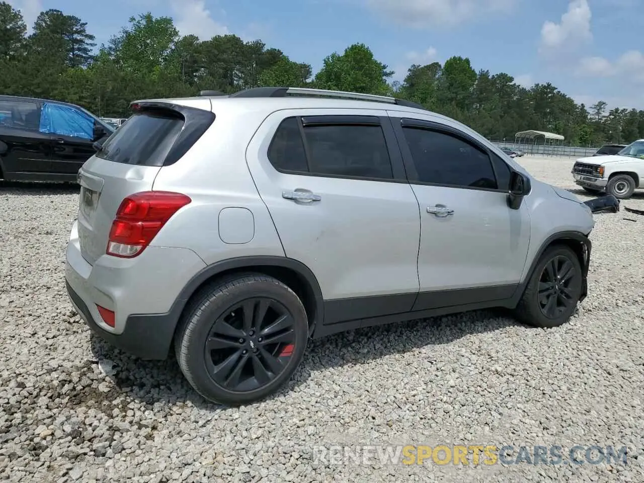 3 Photograph of a damaged car 3GNCJLSB4KL310692 CHEVROLET TRAX 2019