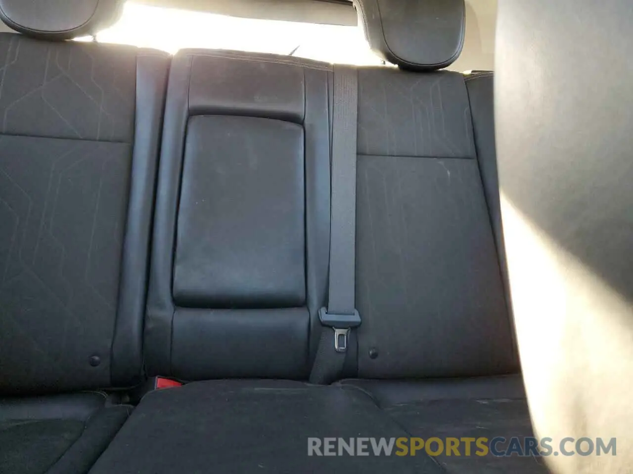 10 Photograph of a damaged car 3GNCJLSB4KL389877 CHEVROLET TRAX 2019