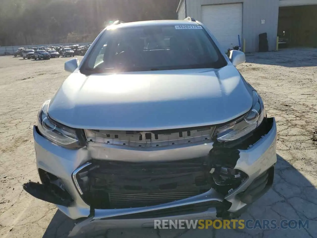 5 Photograph of a damaged car 3GNCJLSB4KL389877 CHEVROLET TRAX 2019