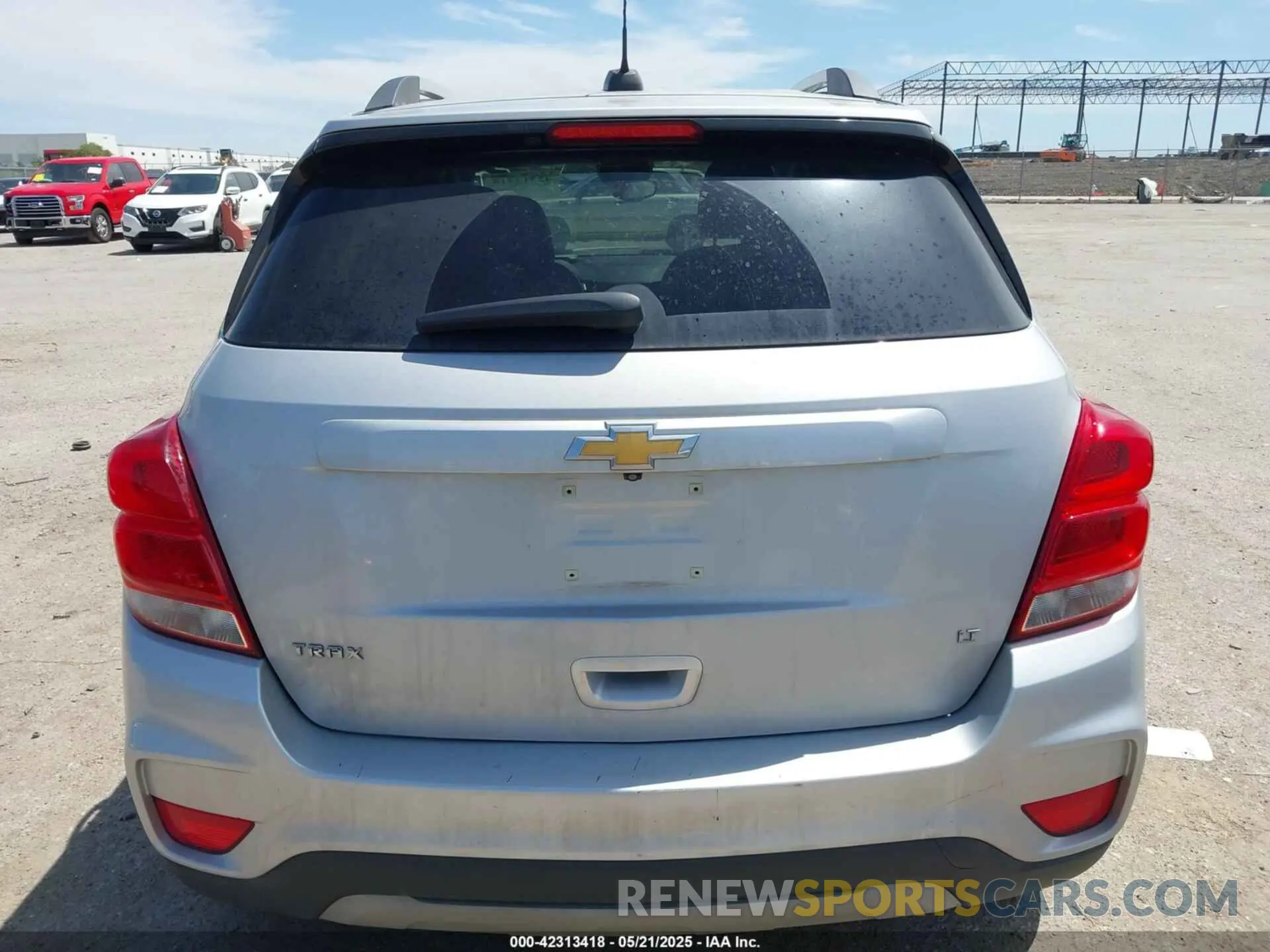 16 Photograph of a damaged car 3GNCJLSB5KL150242 CHEVROLET TRAX 2019