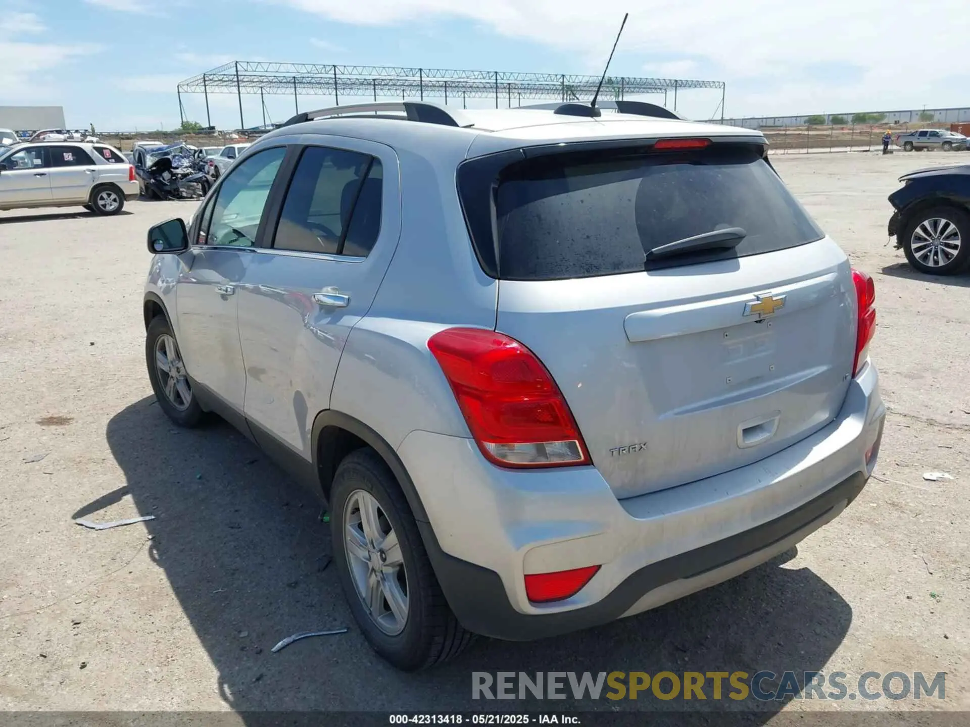 3 Photograph of a damaged car 3GNCJLSB5KL150242 CHEVROLET TRAX 2019