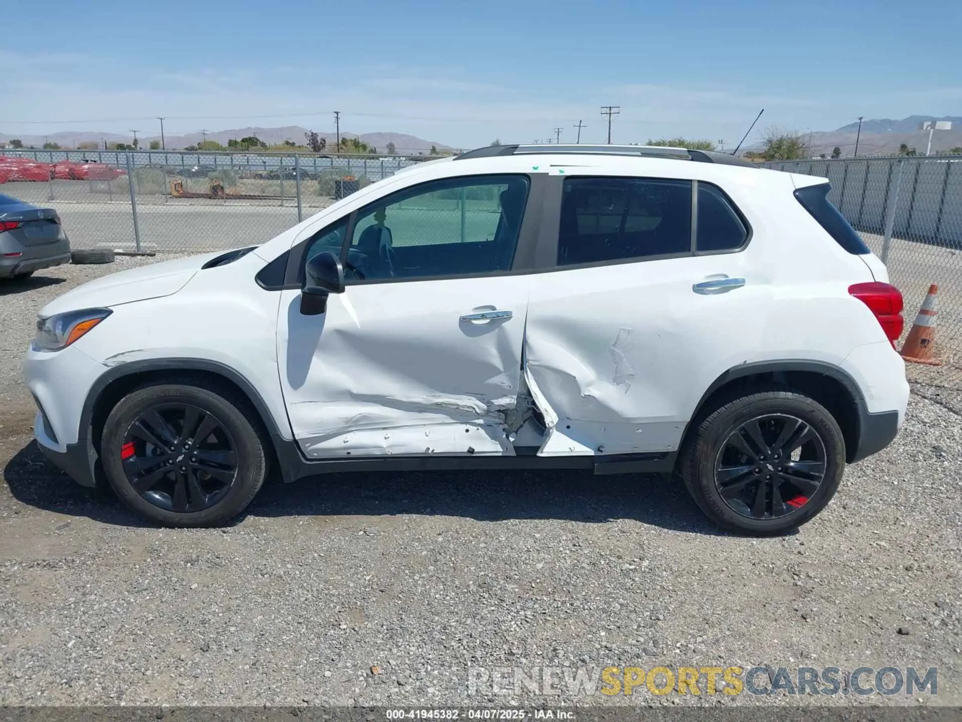 14 Photograph of a damaged car 3GNCJLSB5KL206373 CHEVROLET TRAX 2019