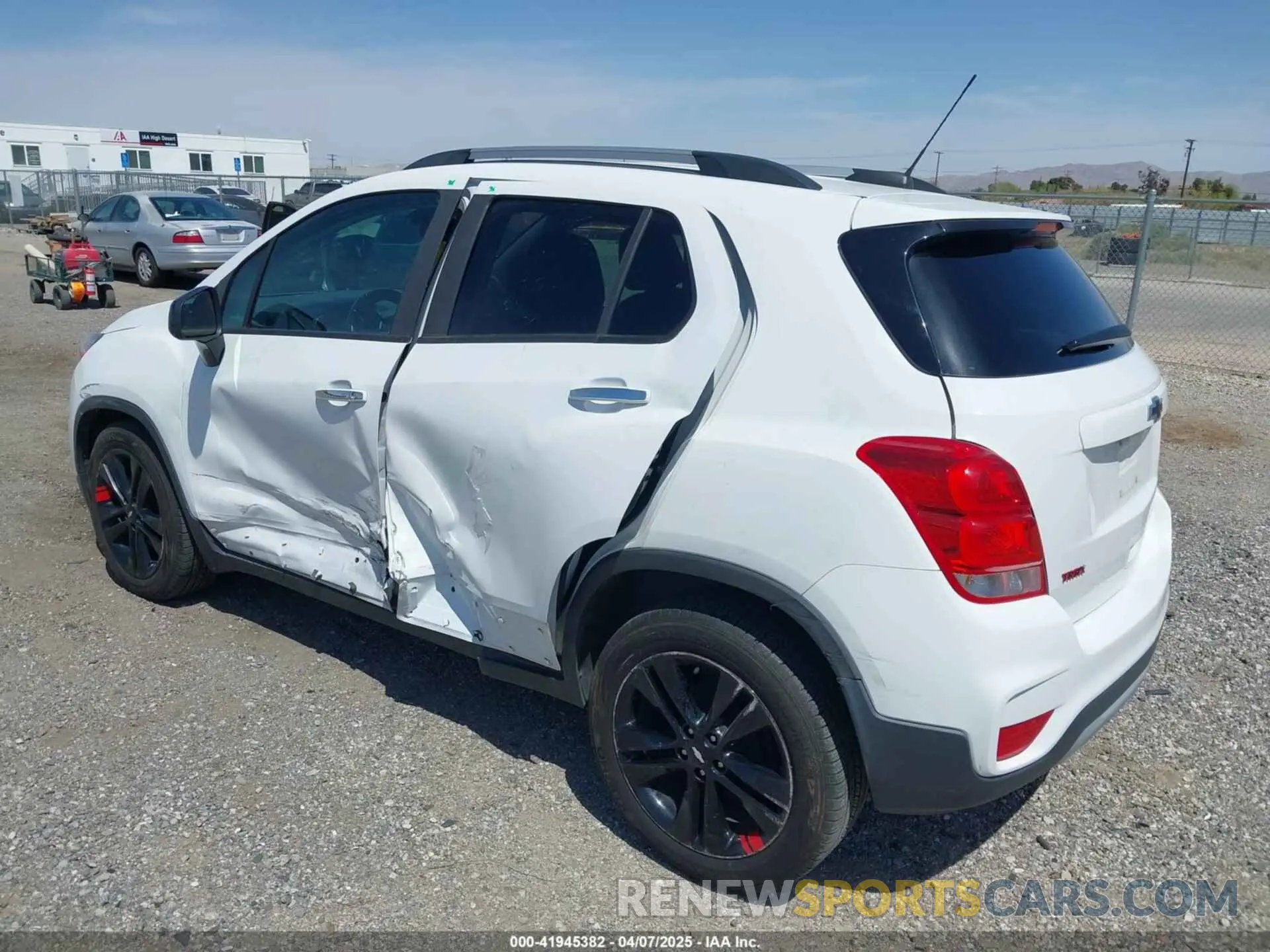 3 Photograph of a damaged car 3GNCJLSB5KL206373 CHEVROLET TRAX 2019
