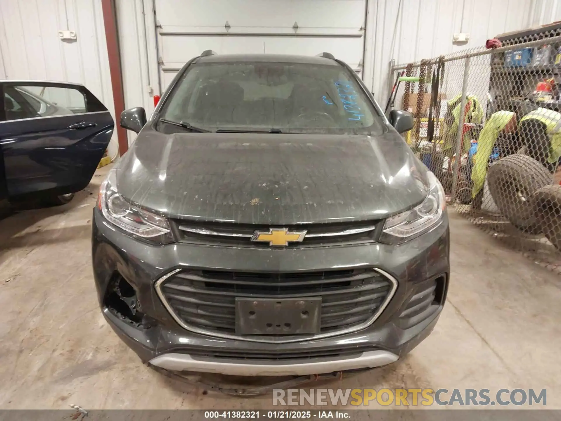 12 Photograph of a damaged car 3GNCJLSB5KL241737 CHEVROLET TRAX 2019