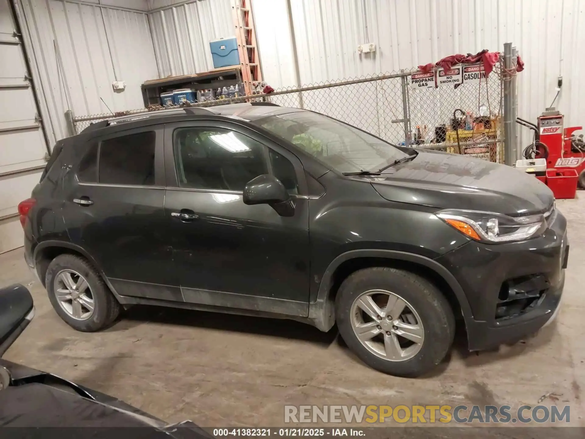 13 Photograph of a damaged car 3GNCJLSB5KL241737 CHEVROLET TRAX 2019