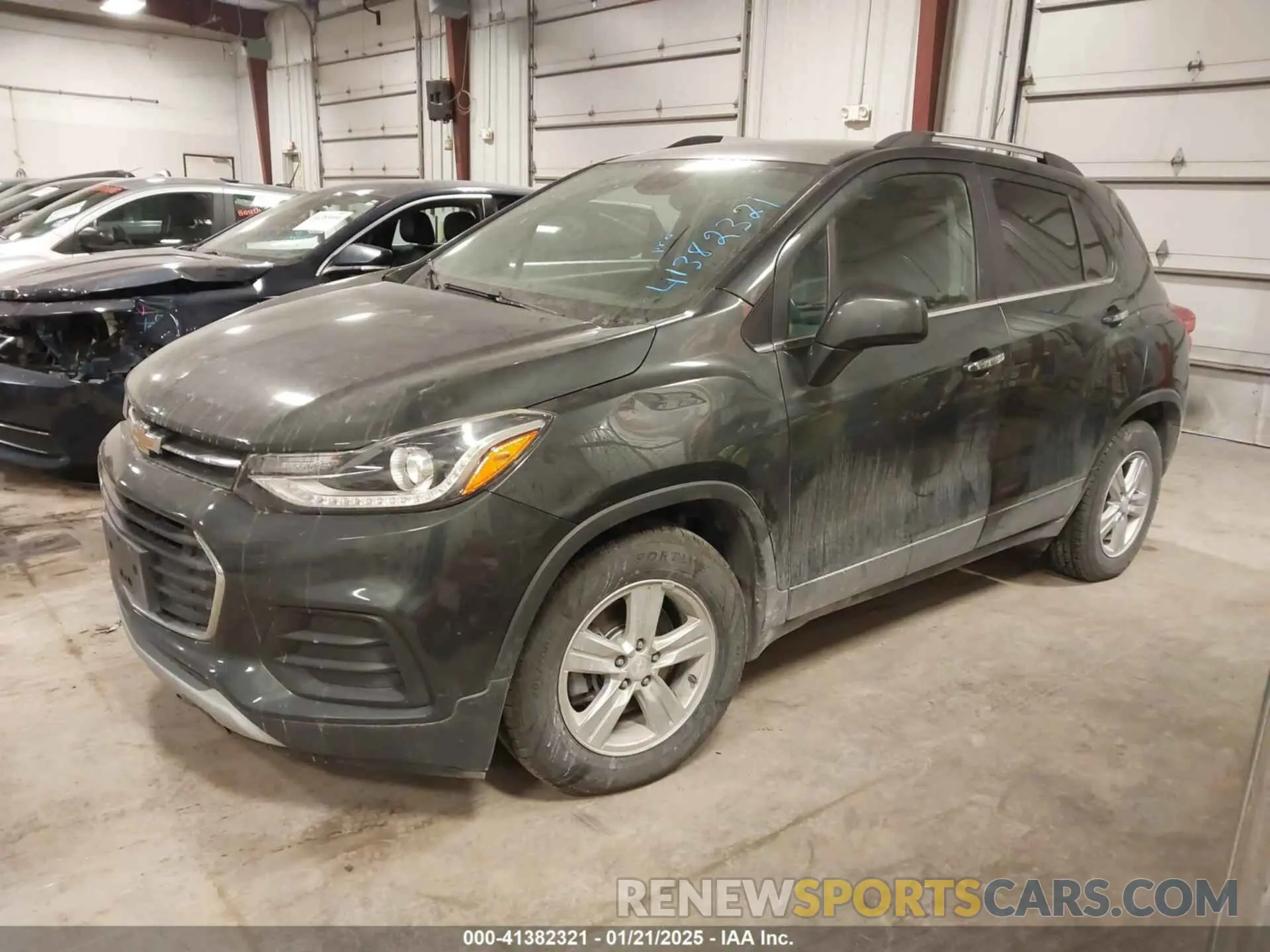 2 Photograph of a damaged car 3GNCJLSB5KL241737 CHEVROLET TRAX 2019