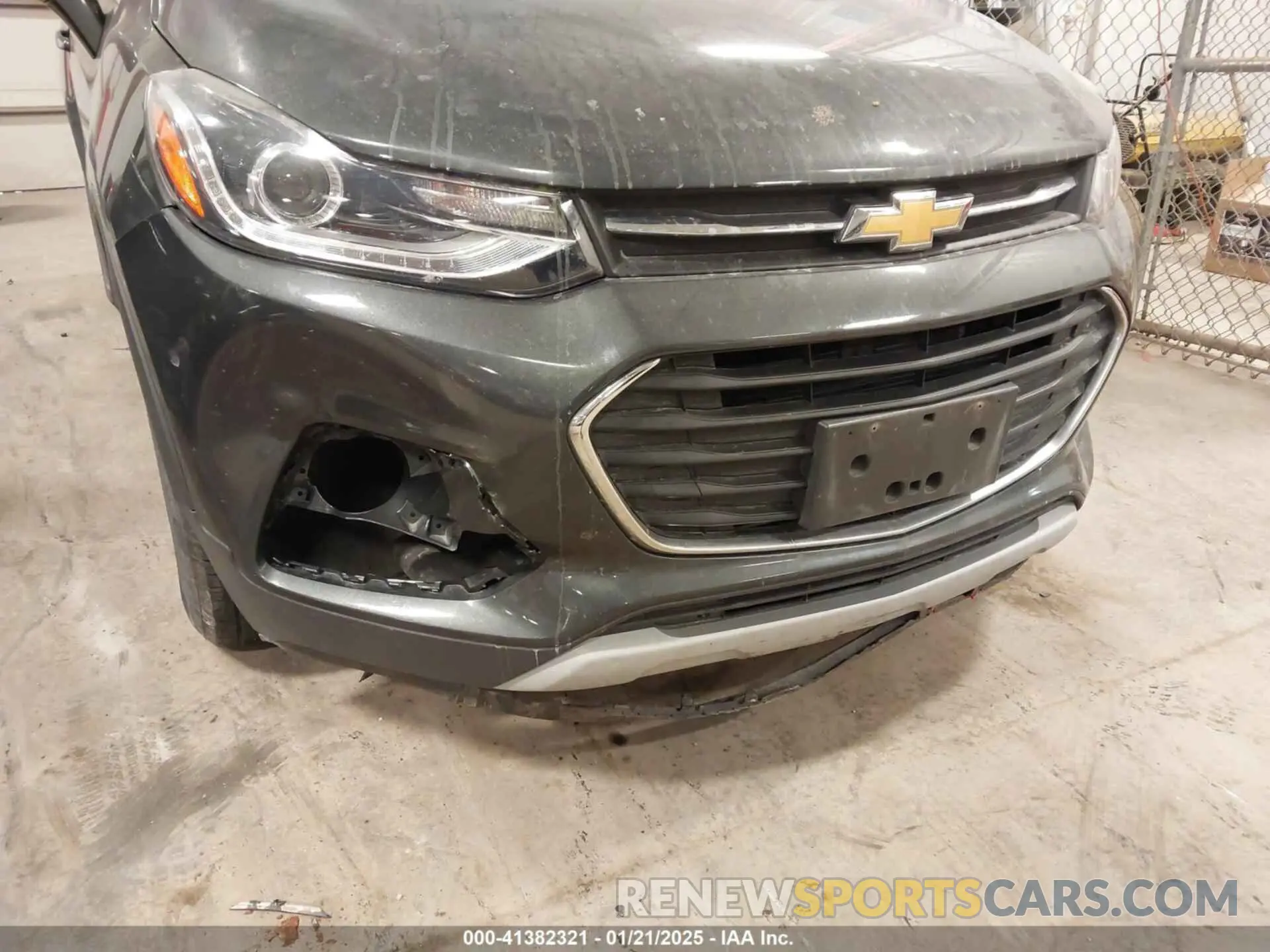 6 Photograph of a damaged car 3GNCJLSB5KL241737 CHEVROLET TRAX 2019