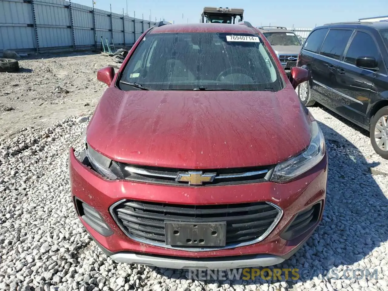 5 Photograph of a damaged car 3GNCJLSB5KL252141 CHEVROLET TRAX 2019