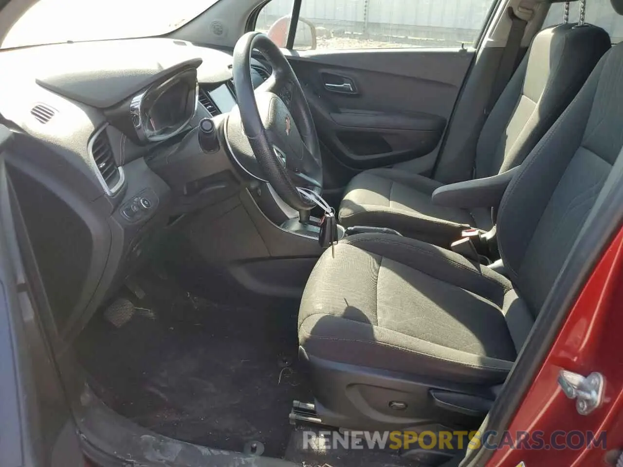 7 Photograph of a damaged car 3GNCJLSB5KL252141 CHEVROLET TRAX 2019