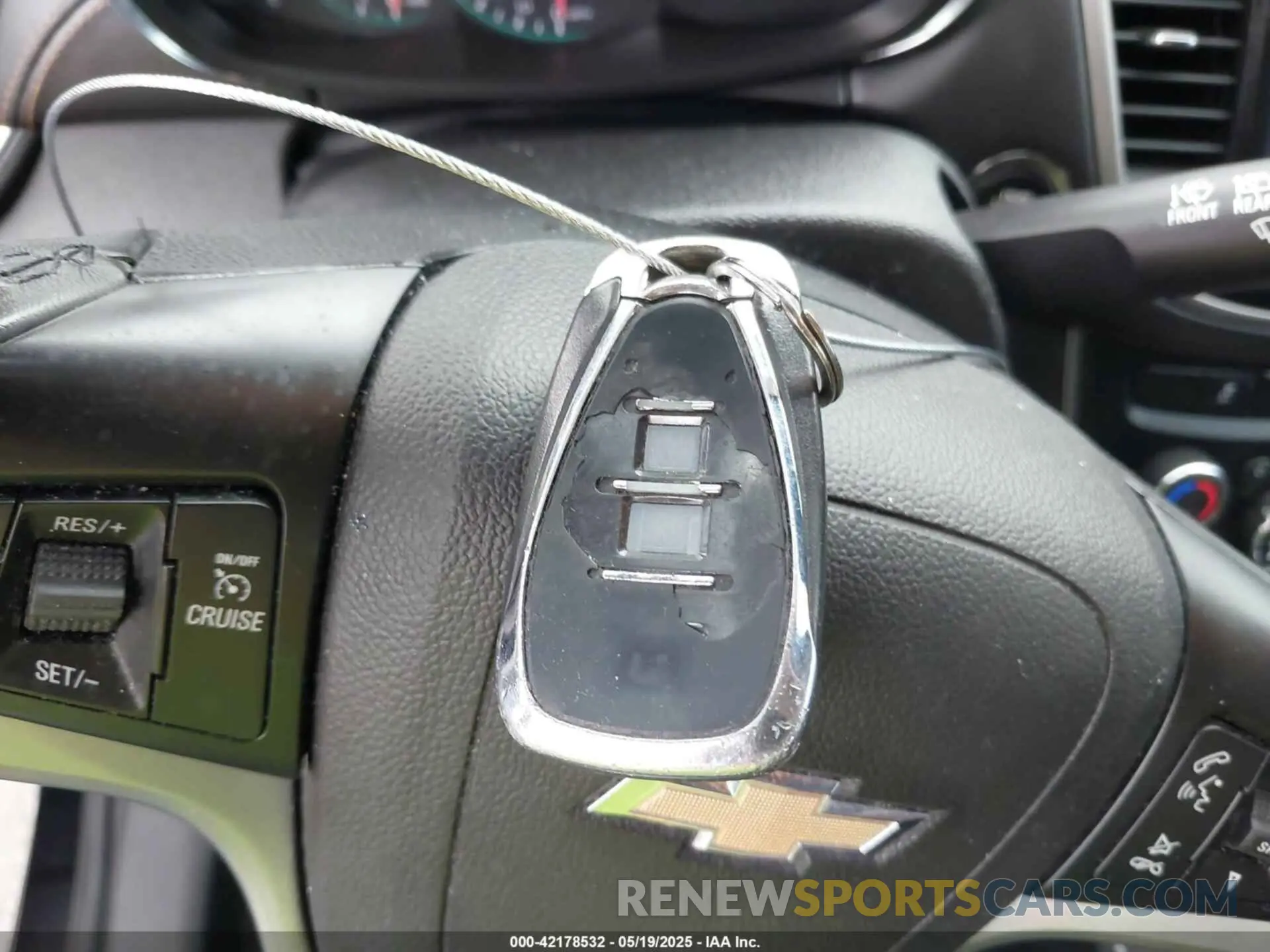 11 Photograph of a damaged car 3GNCJLSB5KL258165 CHEVROLET TRAX 2019