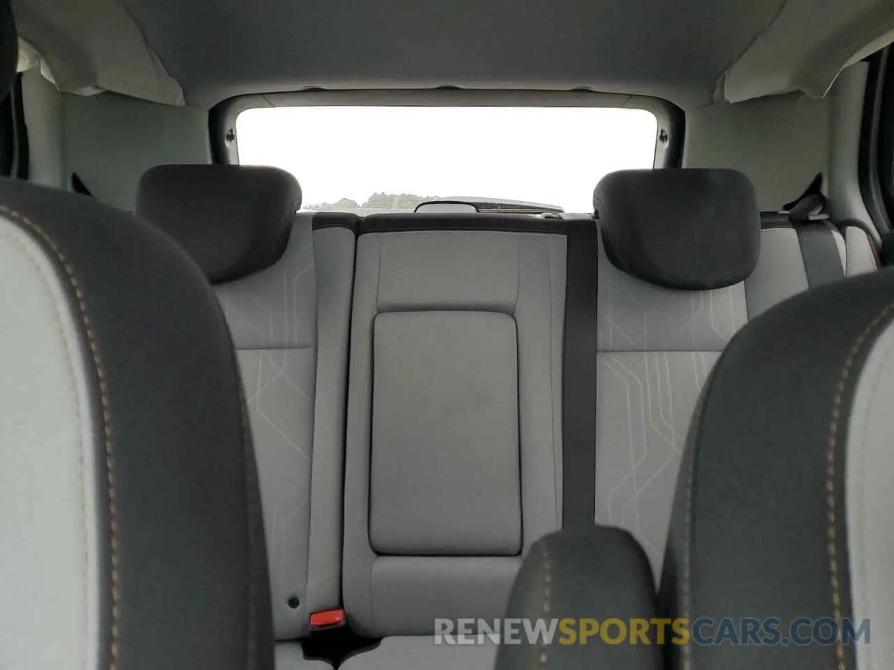 10 Photograph of a damaged car 3GNCJLSB5KL305596 CHEVROLET TRAX 2019