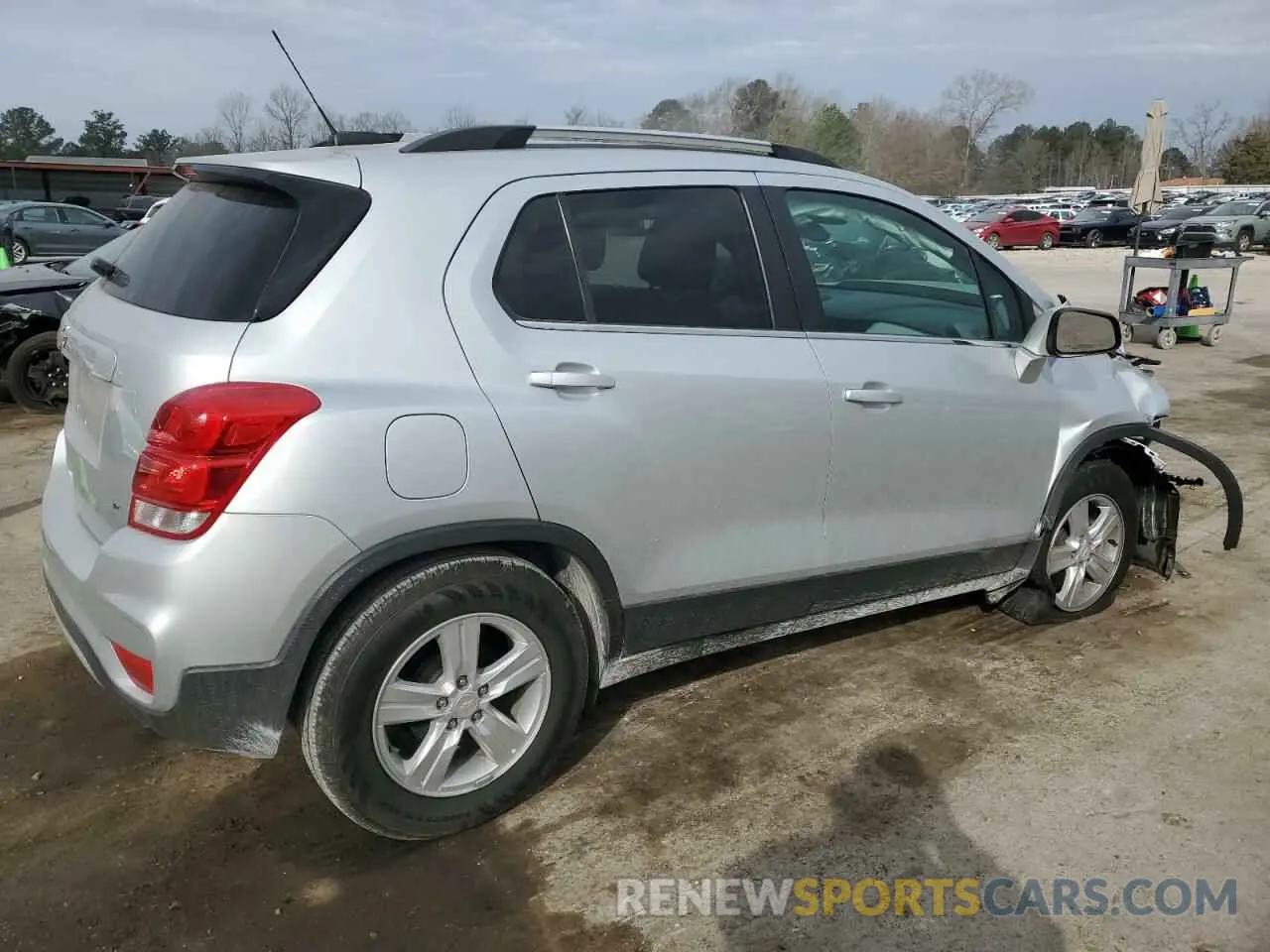 3 Photograph of a damaged car 3GNCJLSB5KL305596 CHEVROLET TRAX 2019