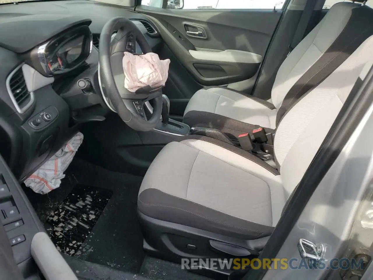 7 Photograph of a damaged car 3GNCJLSB5KL305596 CHEVROLET TRAX 2019