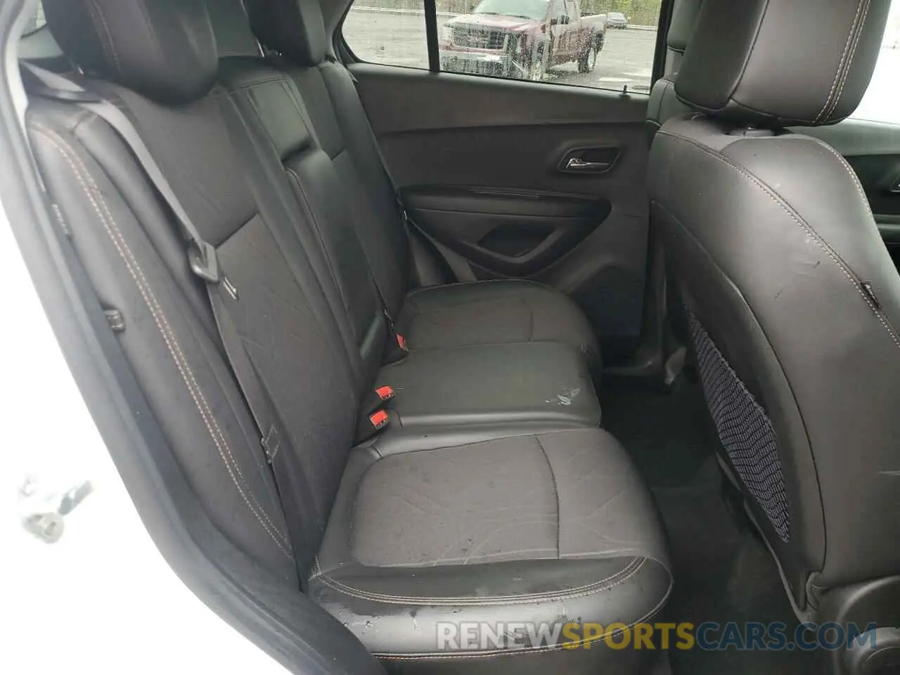 11 Photograph of a damaged car 3GNCJLSB5KL345550 CHEVROLET TRAX 2019
