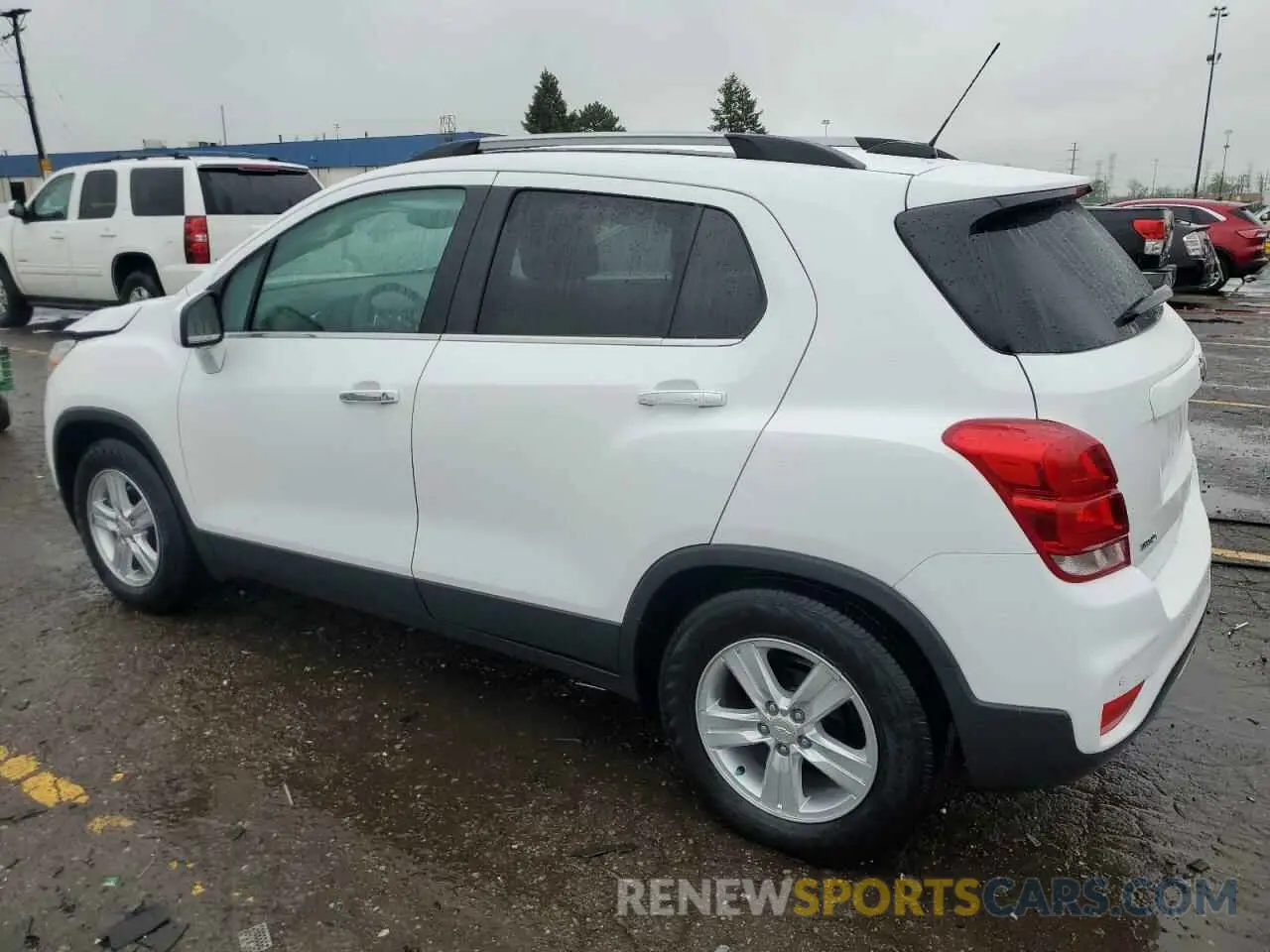 2 Photograph of a damaged car 3GNCJLSB5KL345550 CHEVROLET TRAX 2019