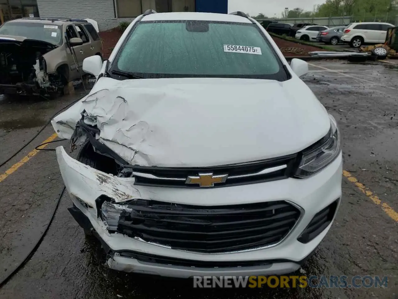 5 Photograph of a damaged car 3GNCJLSB5KL345550 CHEVROLET TRAX 2019