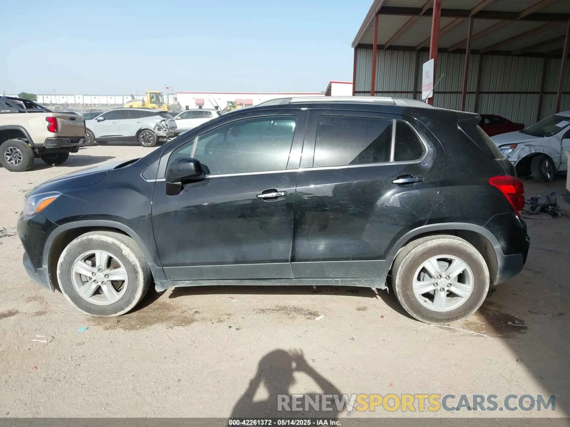 14 Photograph of a damaged car 3GNCJLSB5KL392562 CHEVROLET TRAX 2019