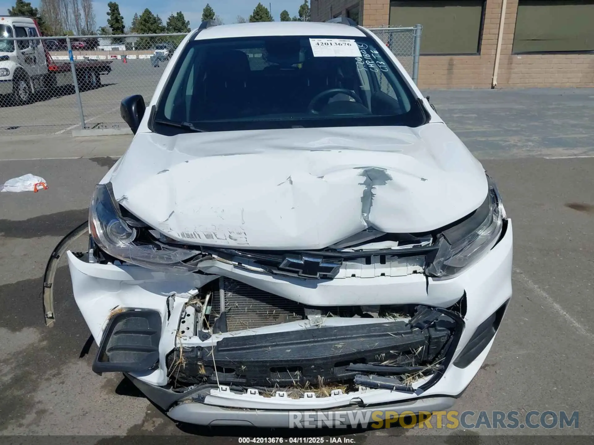 12 Photograph of a damaged car 3GNCJLSB6KL149942 CHEVROLET TRAX 2019