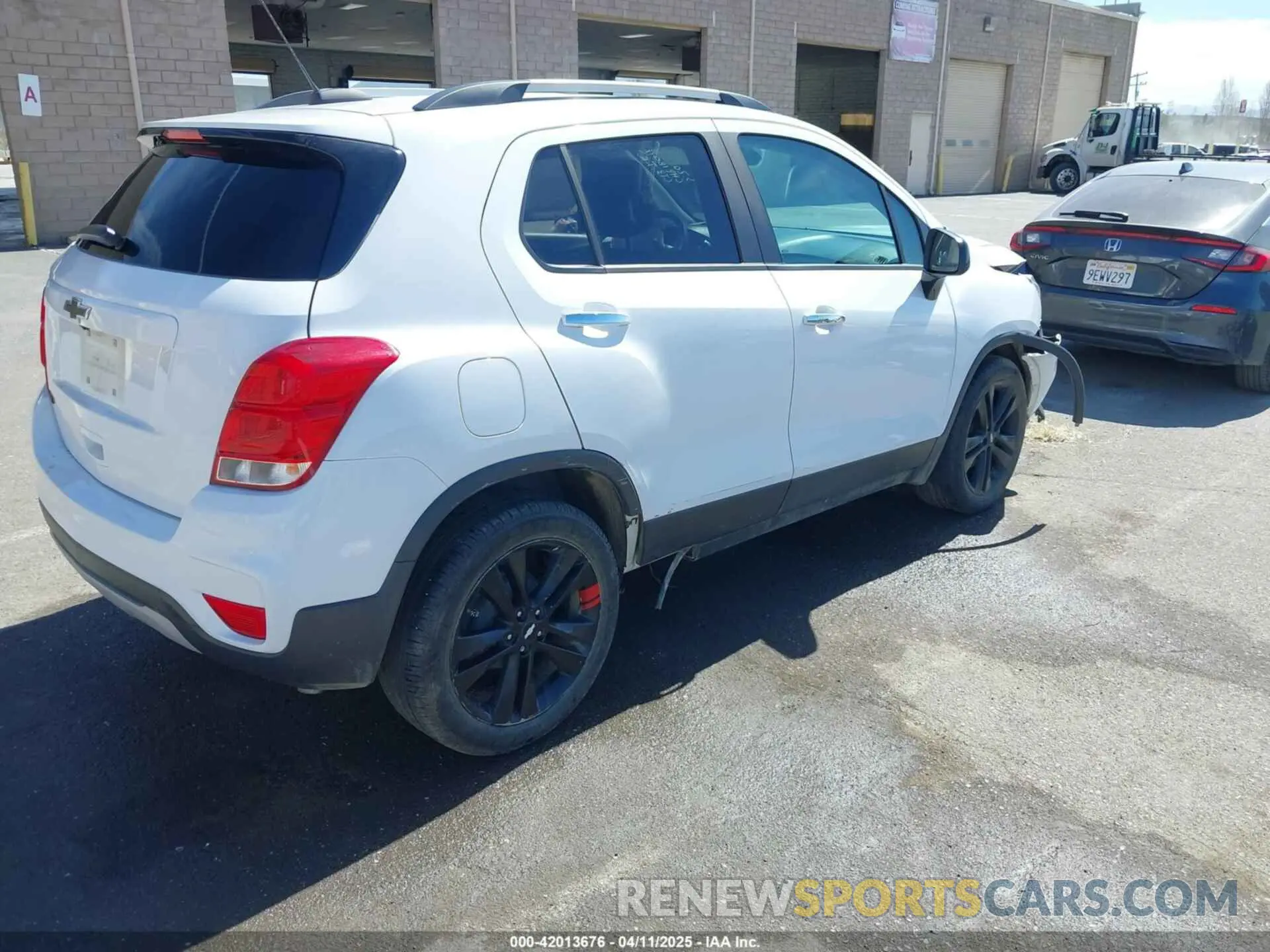 4 Photograph of a damaged car 3GNCJLSB6KL149942 CHEVROLET TRAX 2019