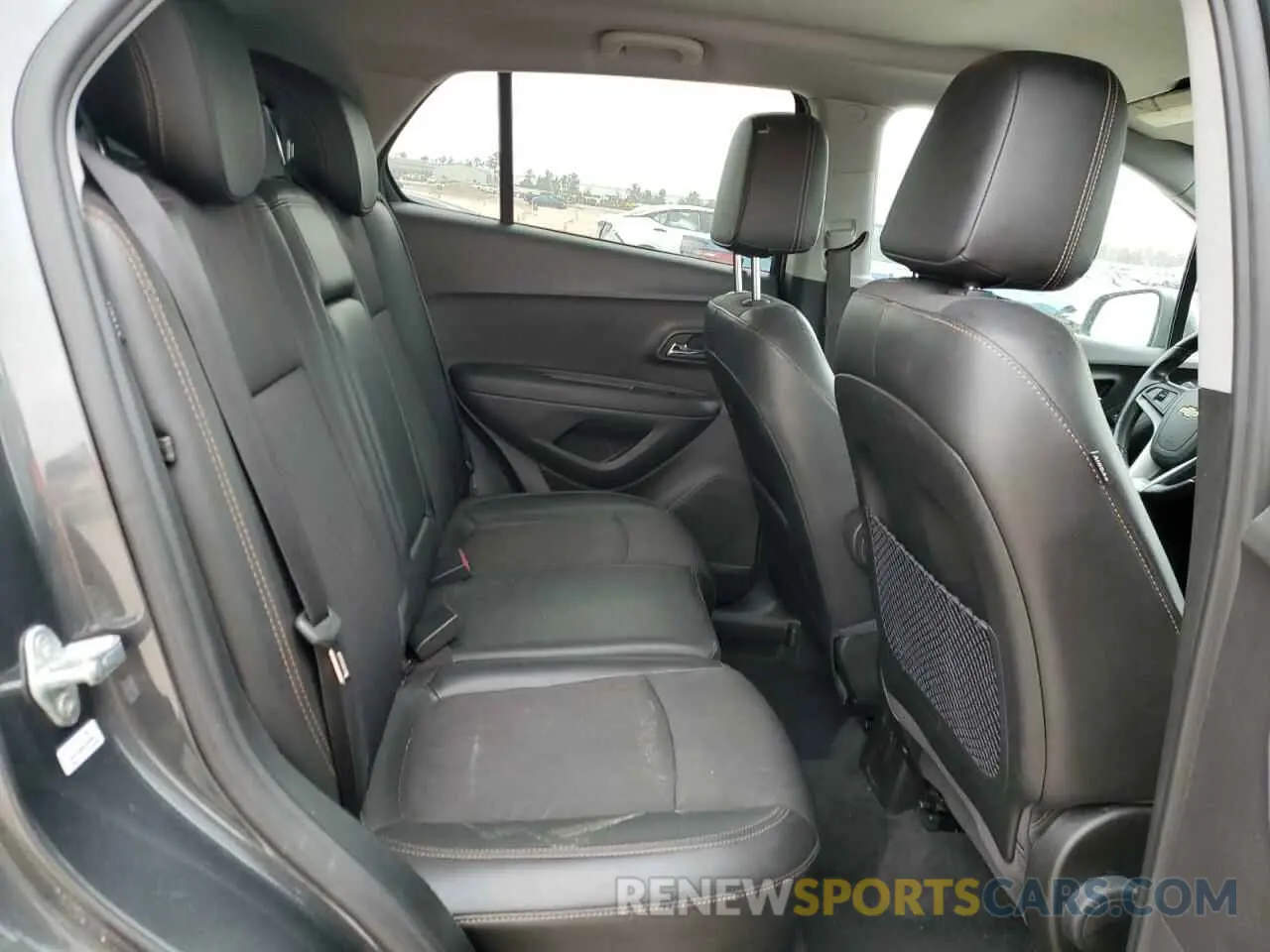 11 Photograph of a damaged car 3GNCJLSB6KL150735 CHEVROLET TRAX 2019