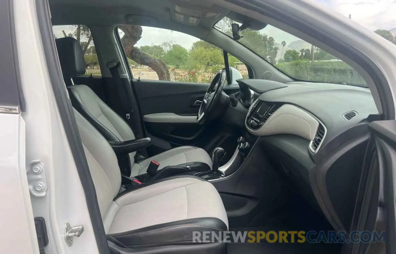 5 Photograph of a damaged car 3GNCJLSB6KL216684 CHEVROLET TRAX 2019