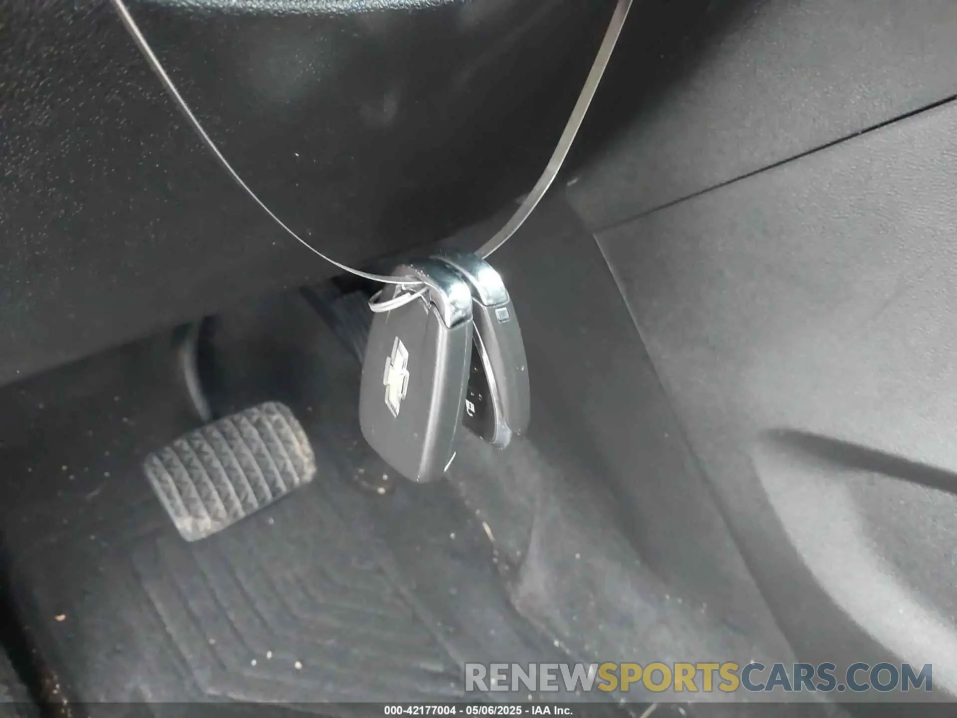 11 Photograph of a damaged car 3GNCJLSB6KL339806 CHEVROLET TRAX 2019