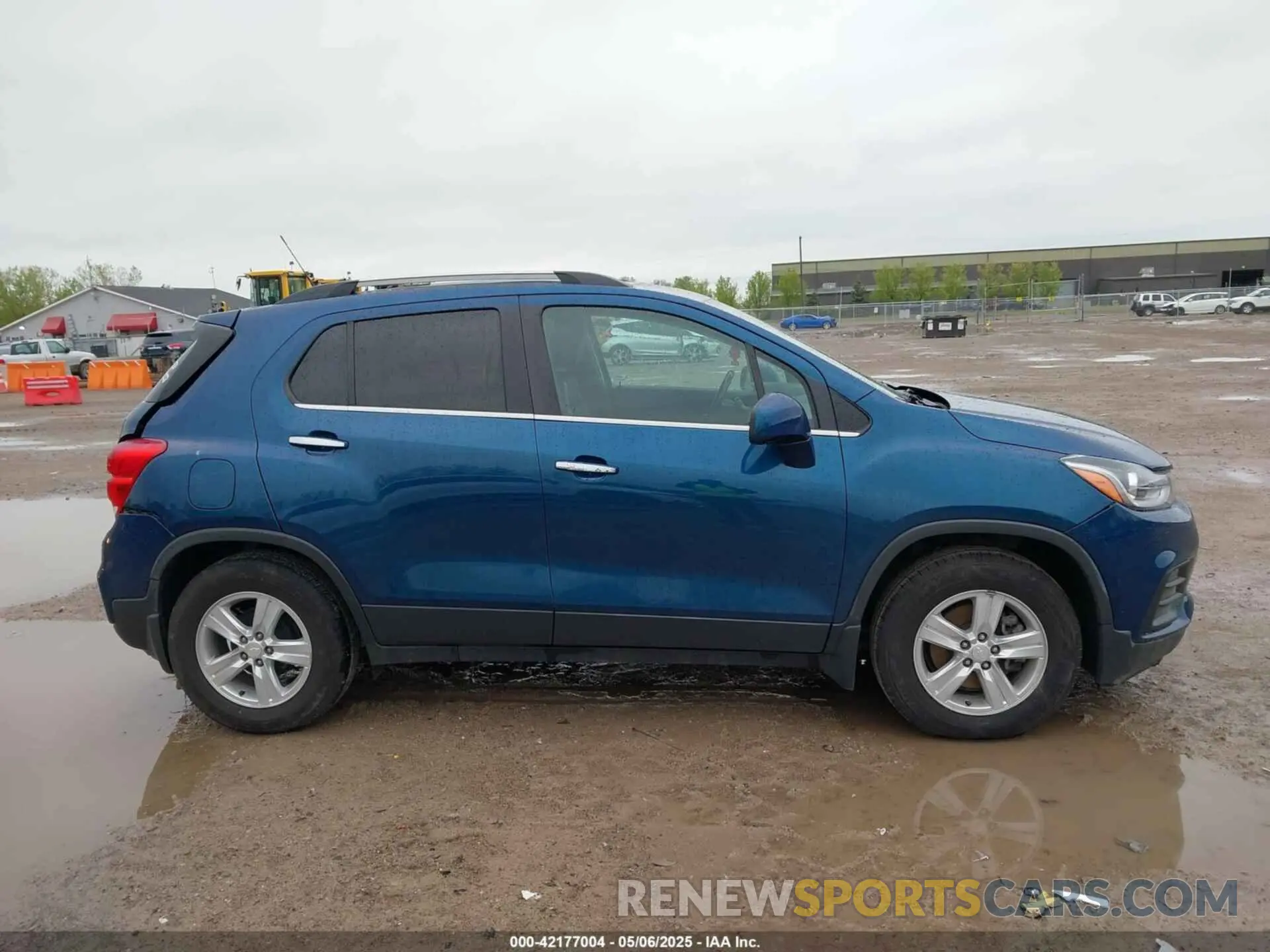 13 Photograph of a damaged car 3GNCJLSB6KL339806 CHEVROLET TRAX 2019