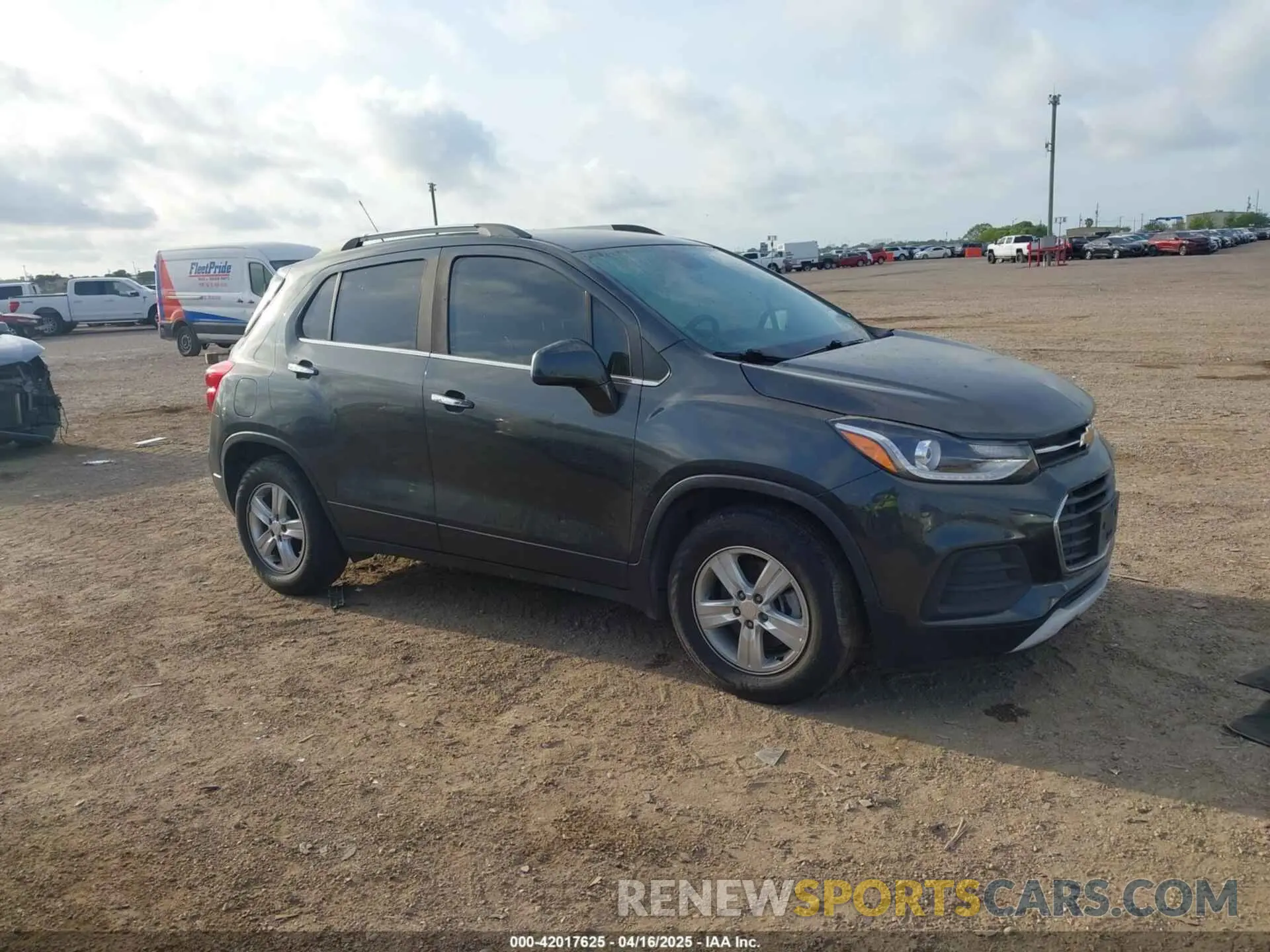 1 Photograph of a damaged car 3GNCJLSB6KL352619 CHEVROLET TRAX 2019