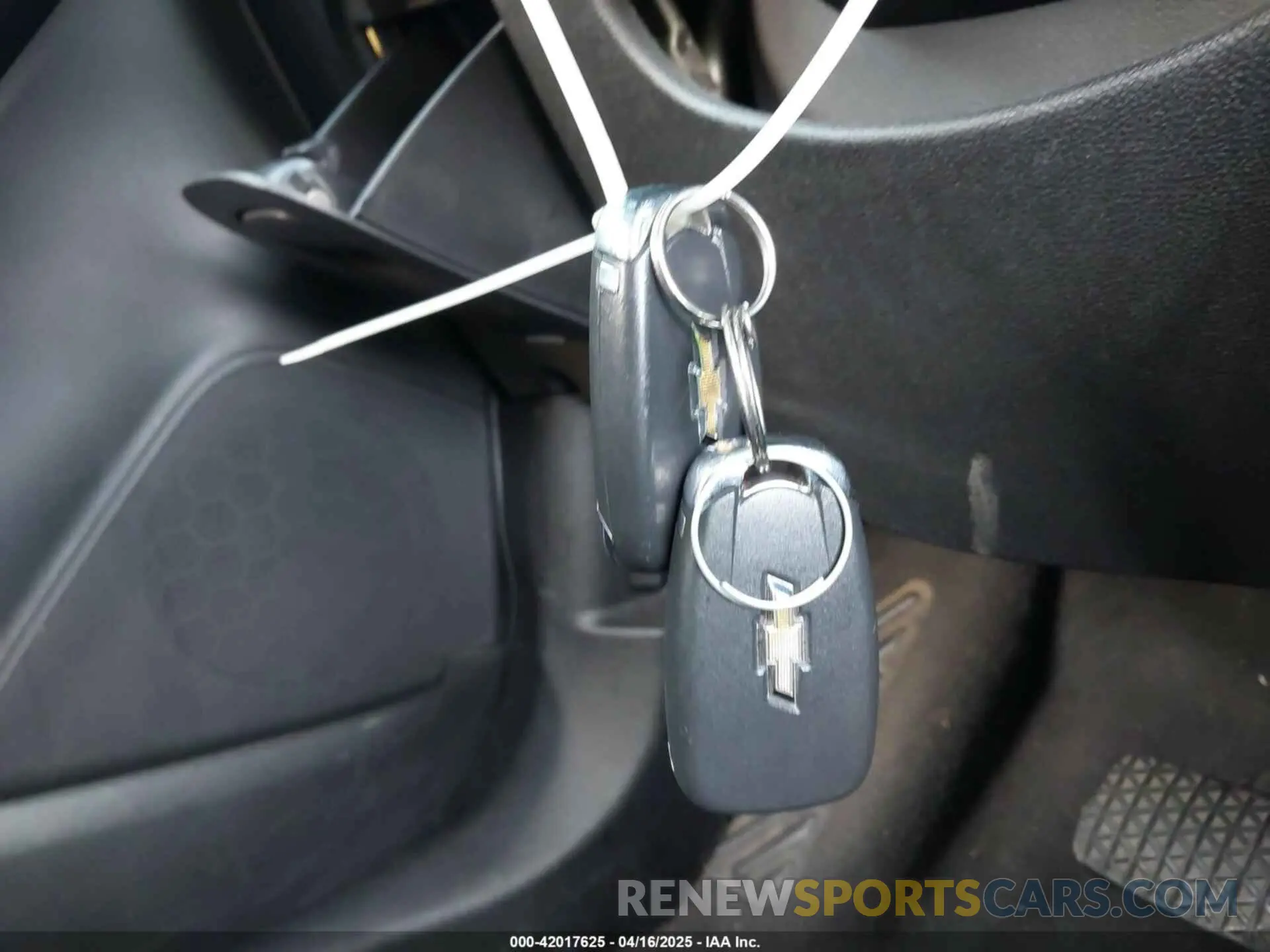 11 Photograph of a damaged car 3GNCJLSB6KL352619 CHEVROLET TRAX 2019