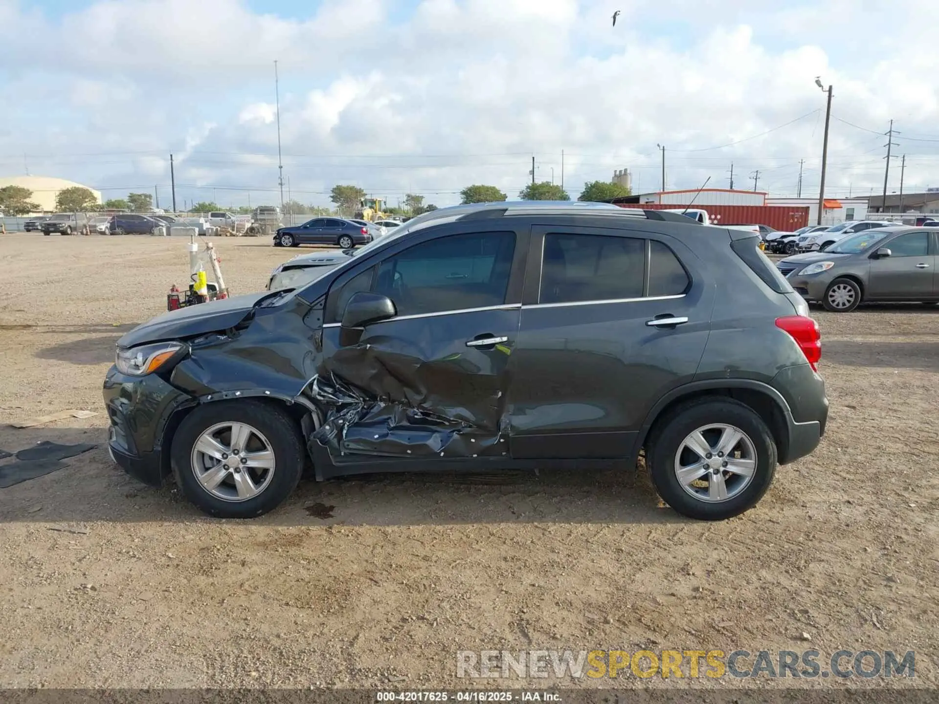 14 Photograph of a damaged car 3GNCJLSB6KL352619 CHEVROLET TRAX 2019