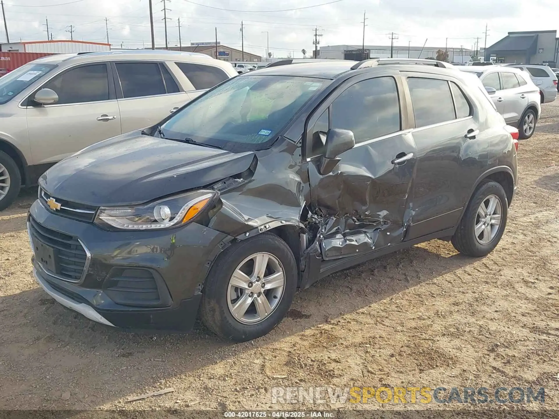 2 Photograph of a damaged car 3GNCJLSB6KL352619 CHEVROLET TRAX 2019