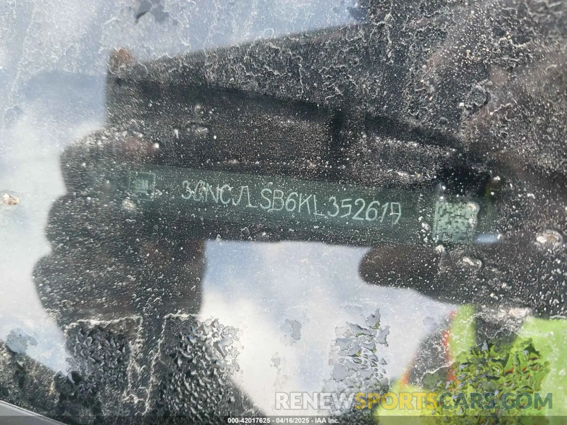 9 Photograph of a damaged car 3GNCJLSB6KL352619 CHEVROLET TRAX 2019