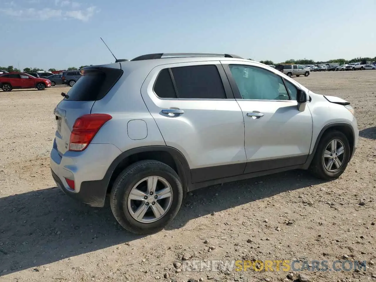 3 Photograph of a damaged car 3GNCJLSB6KL369470 CHEVROLET TRAX 2019