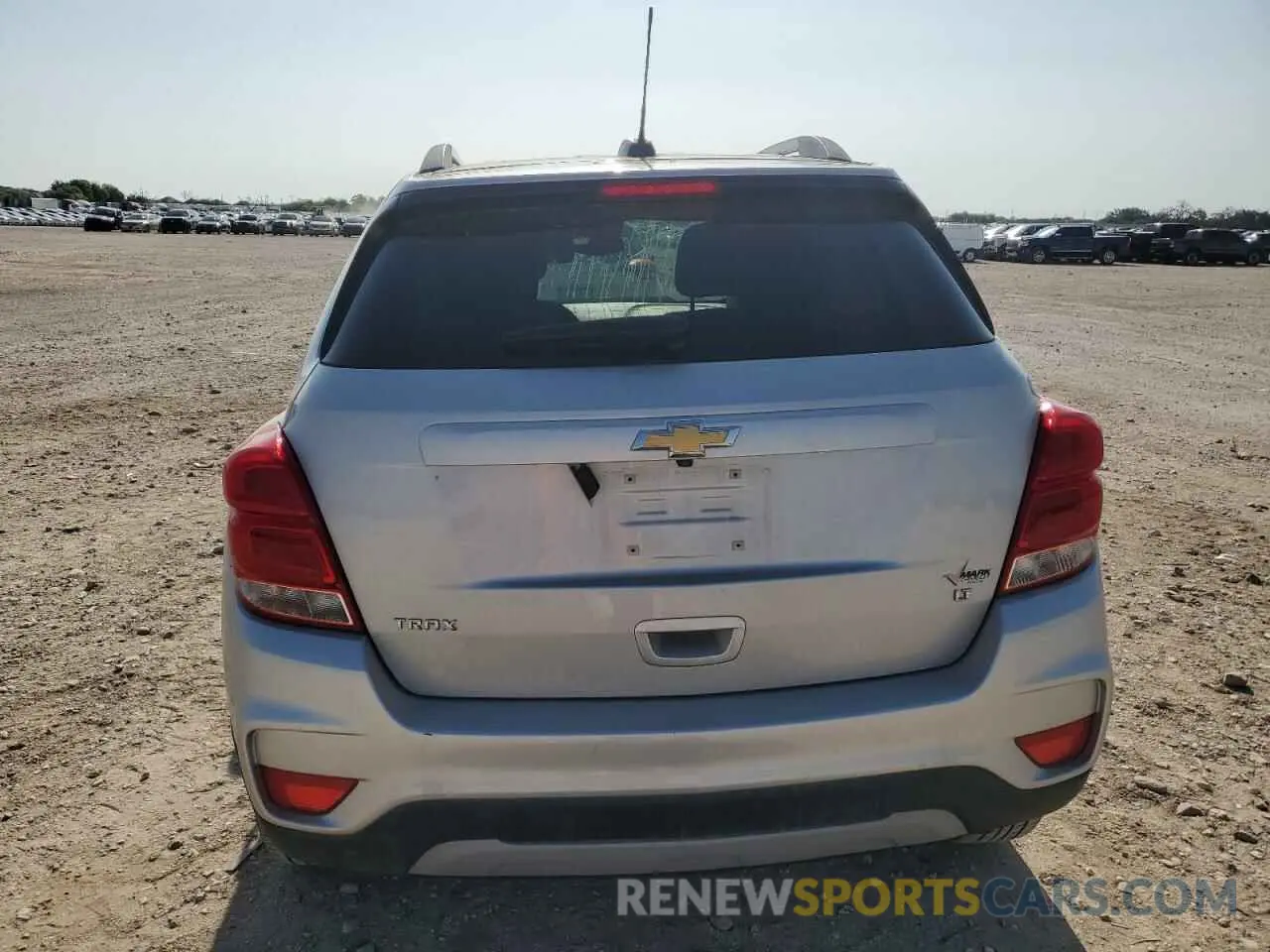 6 Photograph of a damaged car 3GNCJLSB6KL369470 CHEVROLET TRAX 2019