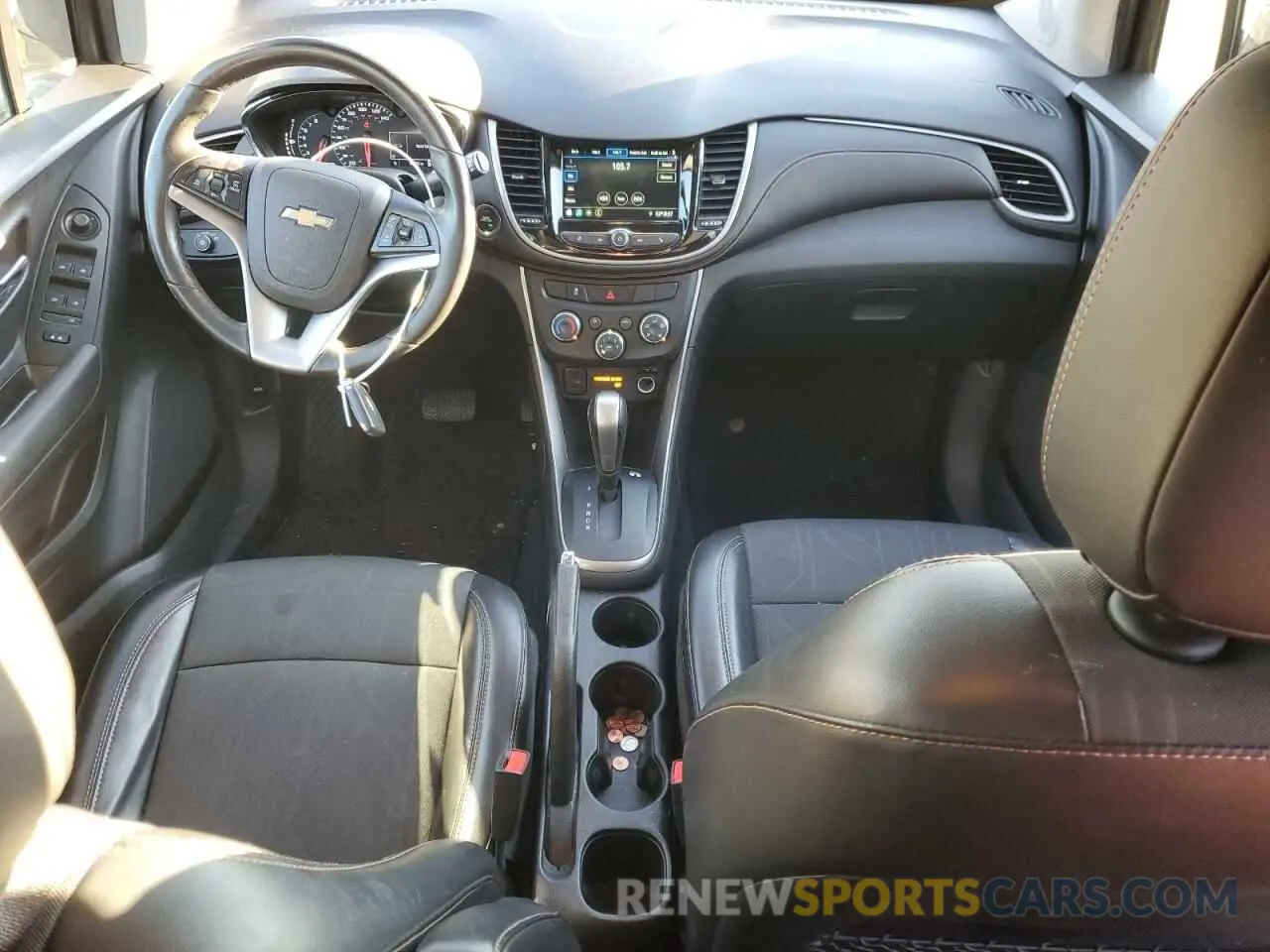 8 Photograph of a damaged car 3GNCJLSB6KL370389 CHEVROLET TRAX 2019