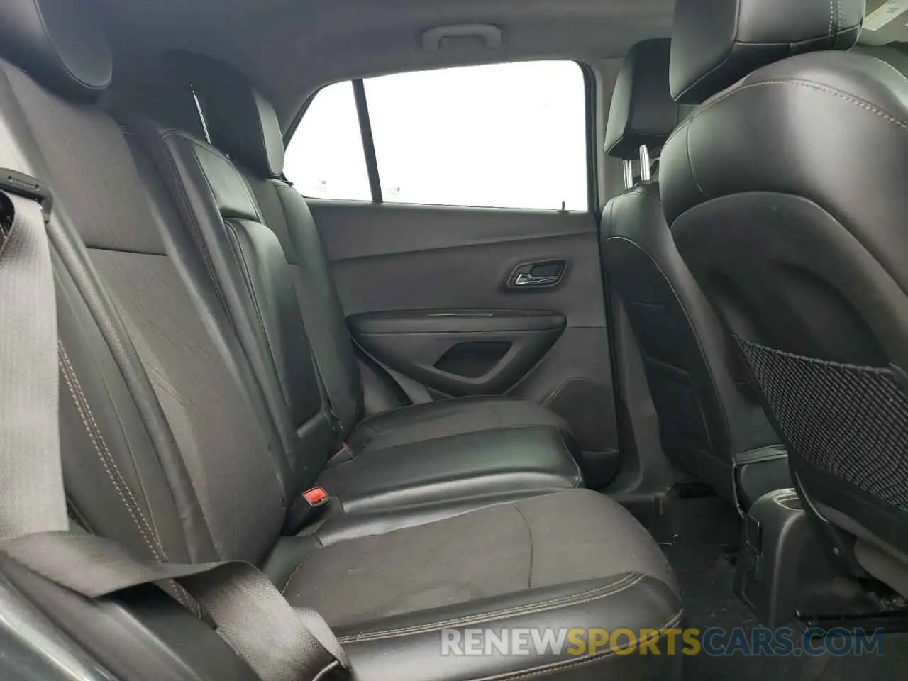 11 Photograph of a damaged car 3GNCJLSB6KL388214 CHEVROLET TRAX 2019