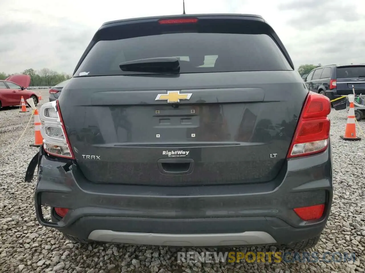 6 Photograph of a damaged car 3GNCJLSB6KL388214 CHEVROLET TRAX 2019