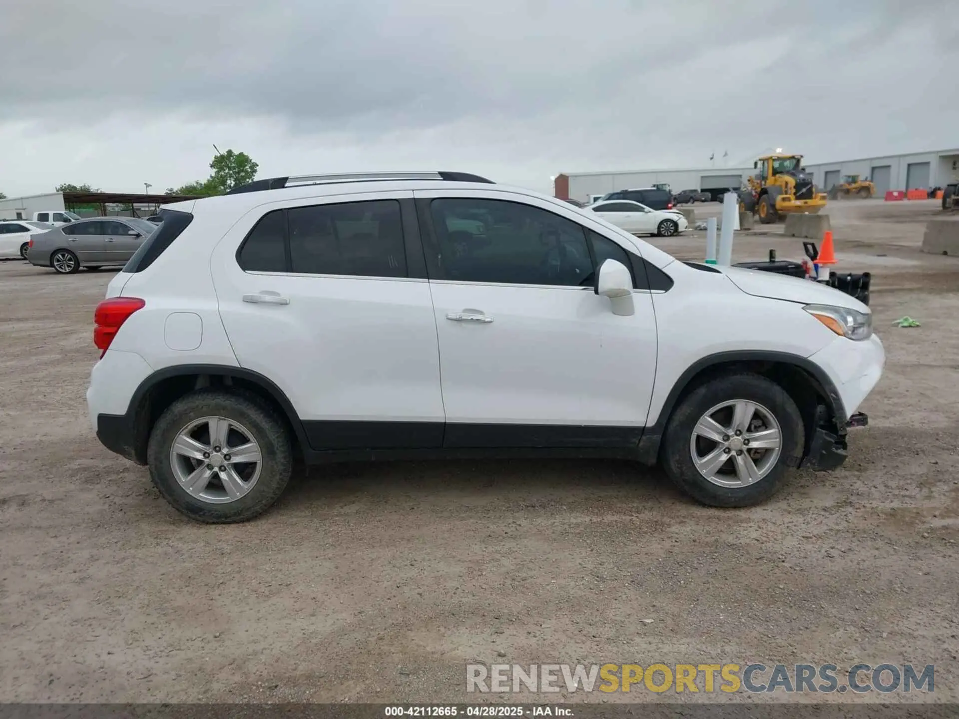 13 Photograph of a damaged car 3GNCJLSB7KL150095 CHEVROLET TRAX 2019