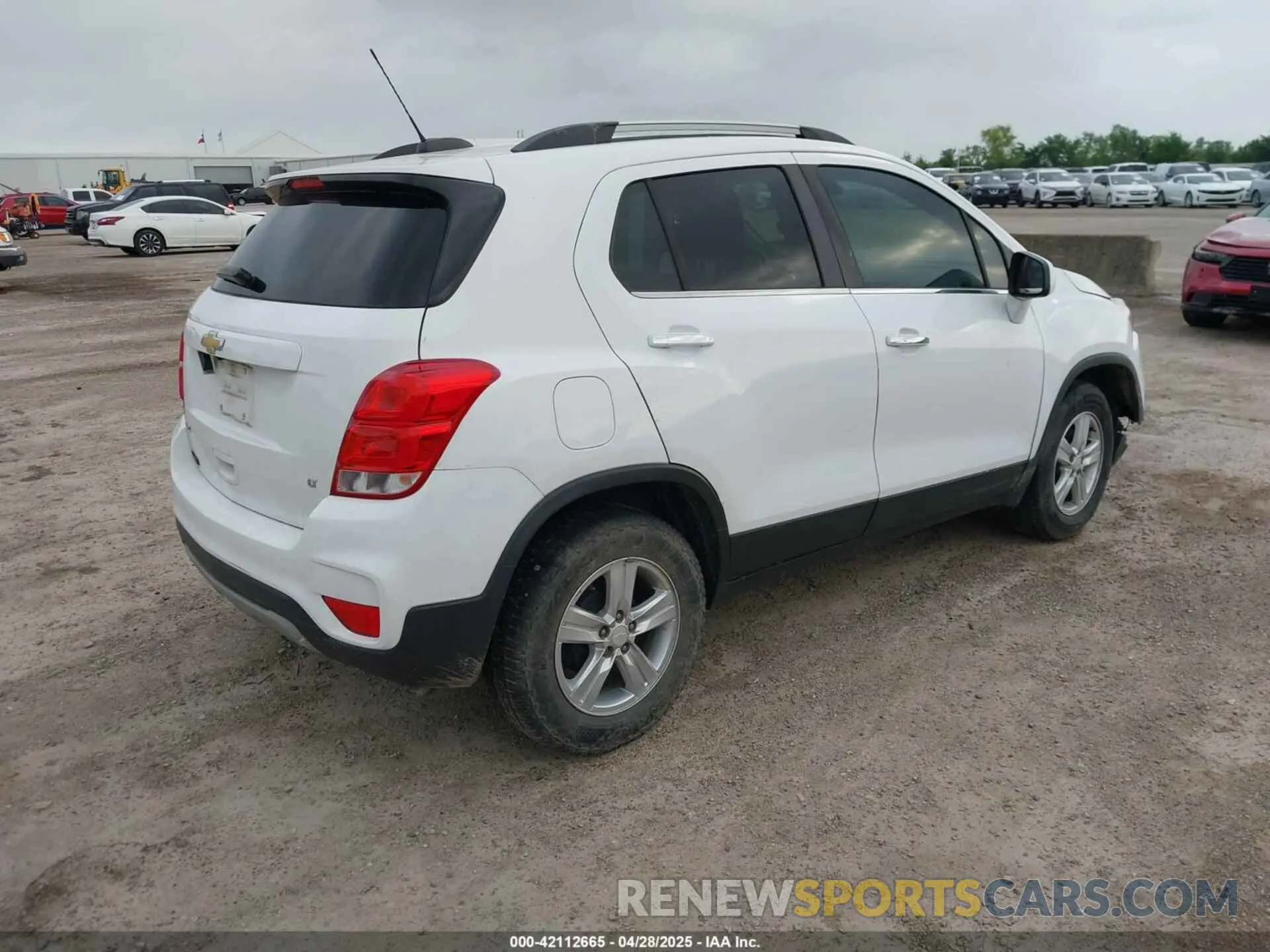 4 Photograph of a damaged car 3GNCJLSB7KL150095 CHEVROLET TRAX 2019
